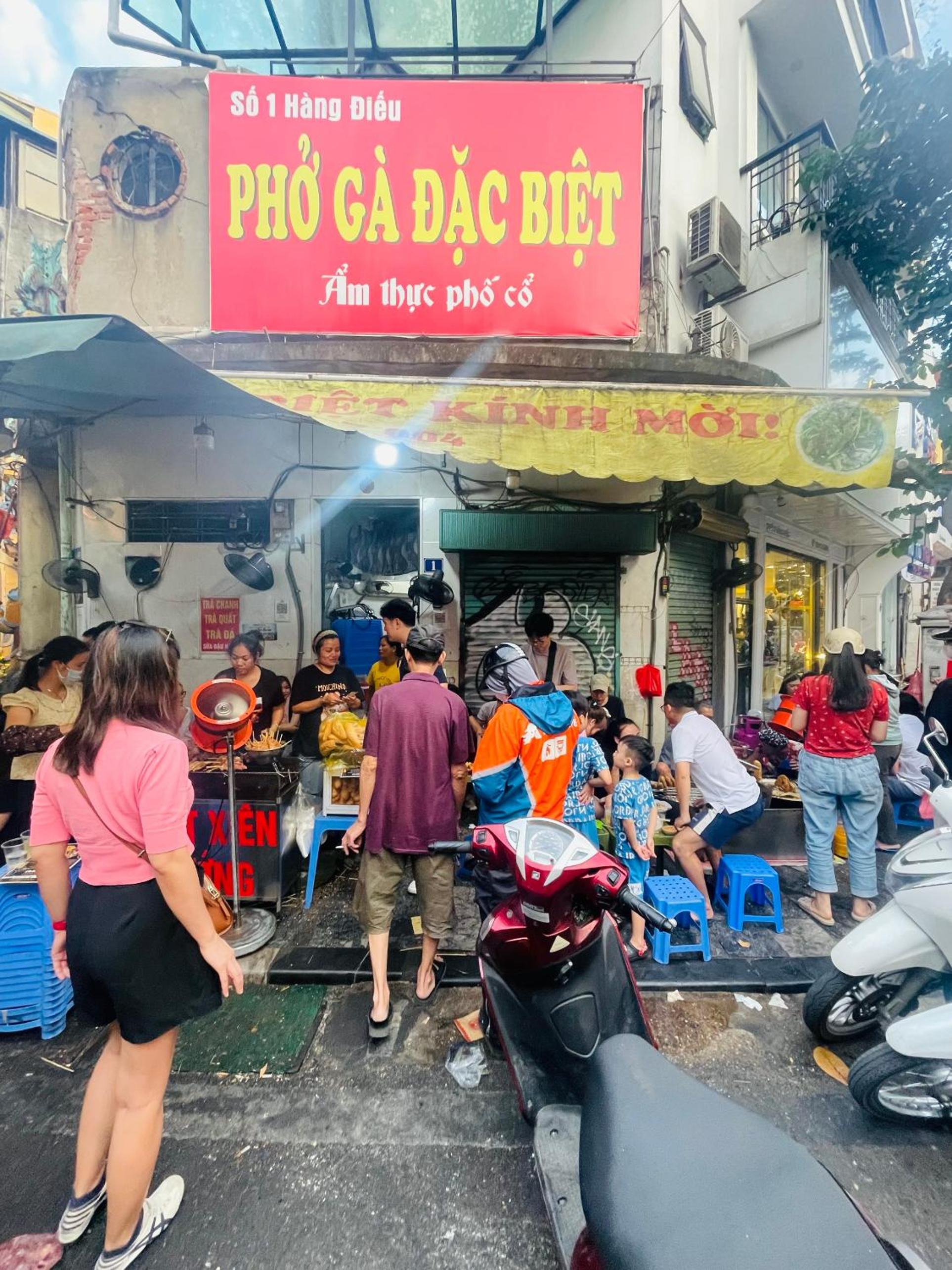 Old Quarter Bat Su Ha Noi
