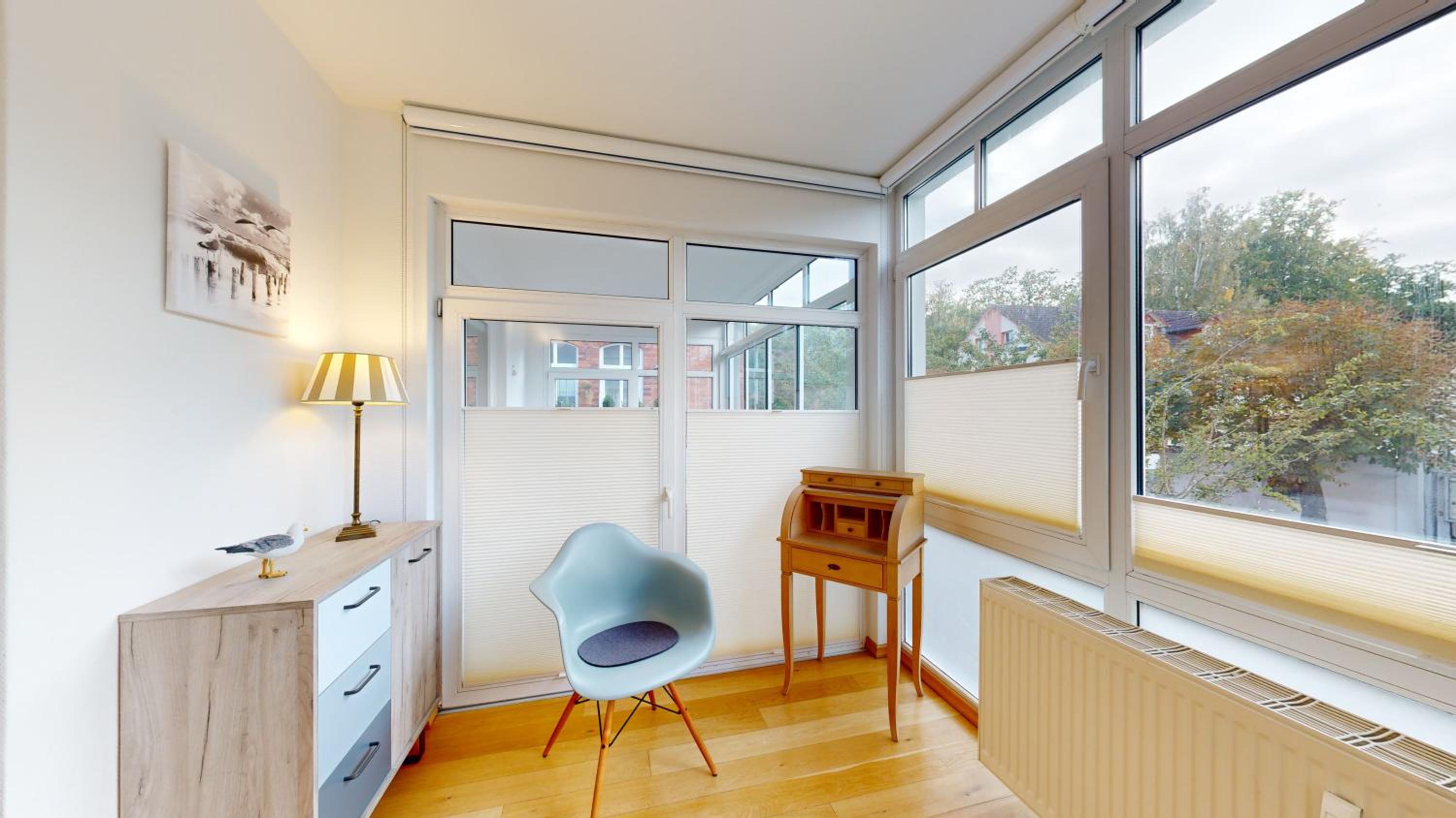 FeWo in direkter Strandlage mit eingeschränktem Meerblick, Villa Freia 09, Binz