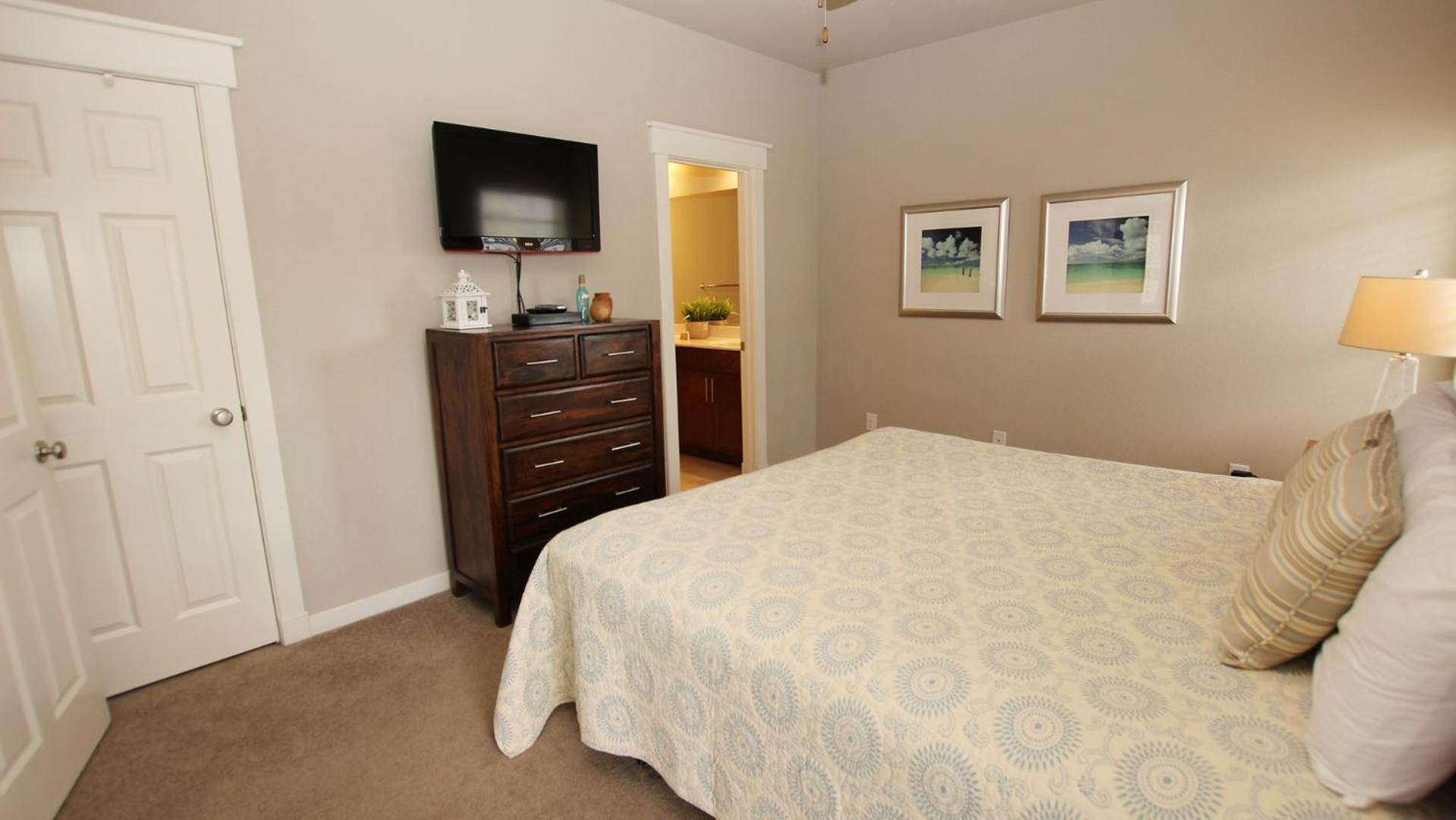 Oceanside, 4 Bedrooms, Yard, Hot Tub, Community Pool, CB39, Sandy Toes