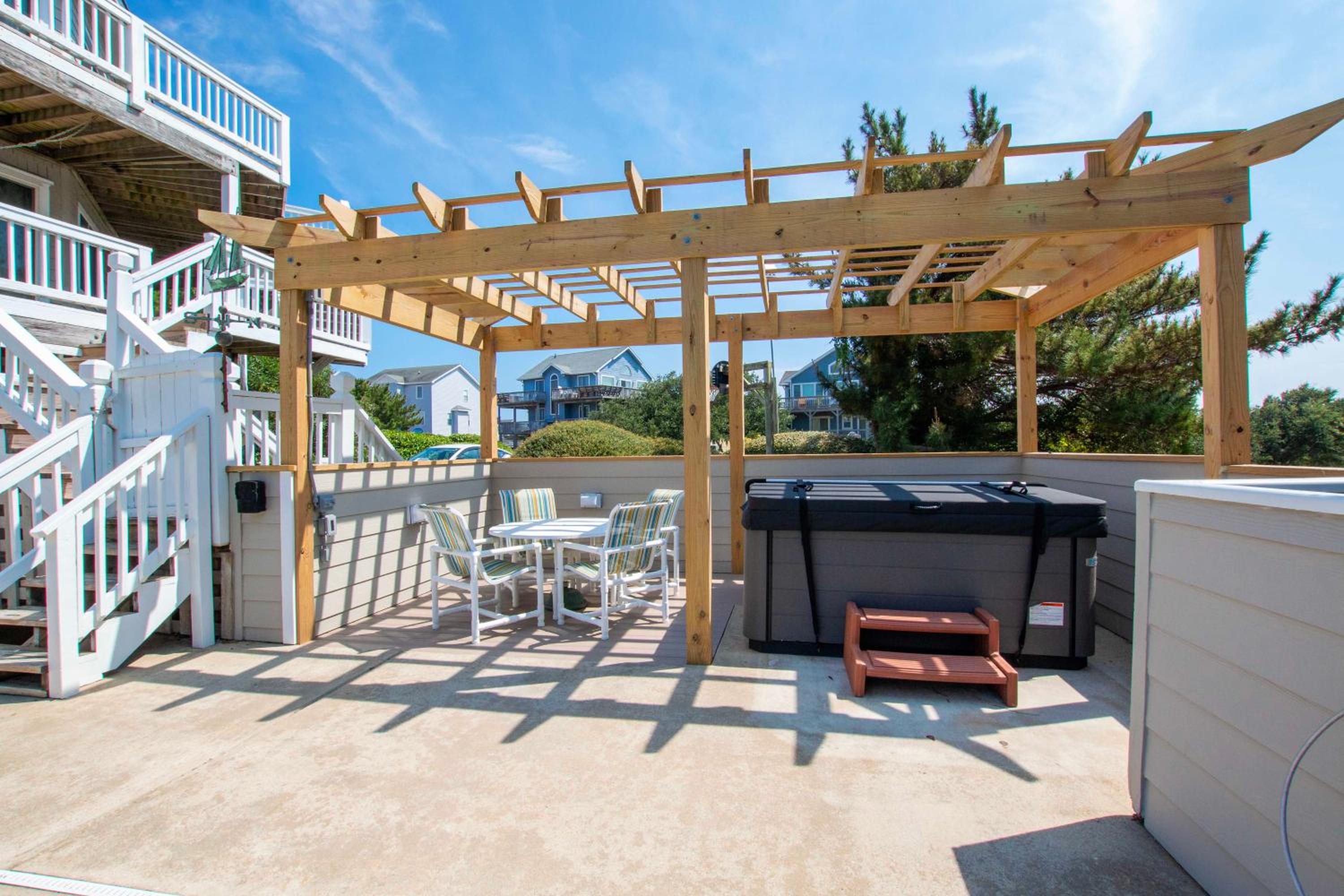 Oceanside, Private Pool, Hot Tub, Community Pool, CD7, Sandfiddler Lodge view 2