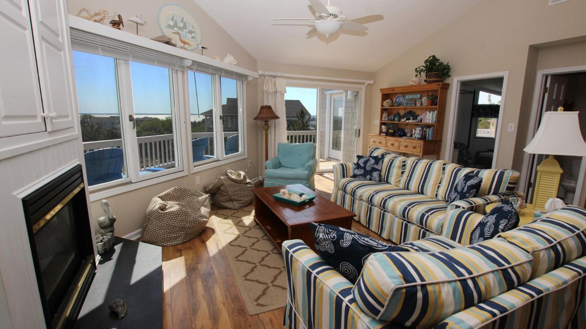 Oceanside, Private Pool, Hot Tub, Community Pool, CD7, Sandfiddler Lodge view 5