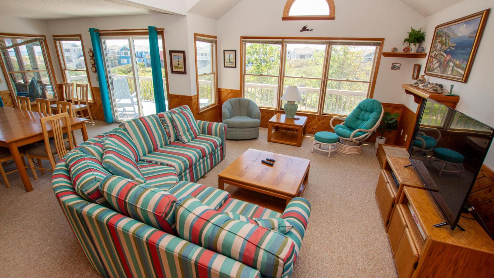 Oceanside, Hot Tub, Close to Beach, Community Pool, CP4, Crown Palace view 4