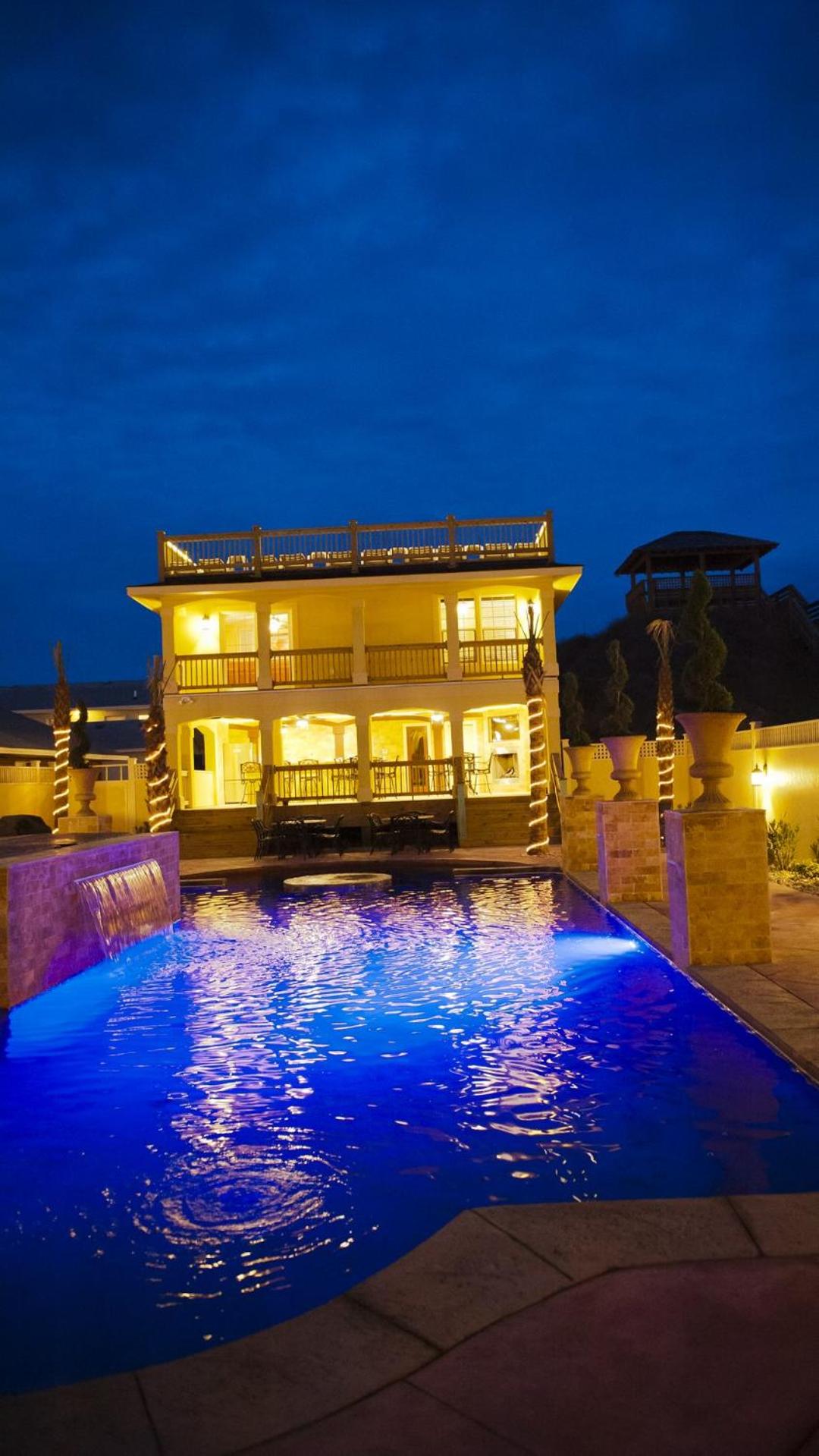 OCEANFRONT, 18 BRs, ELEV, Theater, Rec Room, Poolside Bar, Luxury, EP204, Grande Ritz Carolina view 4