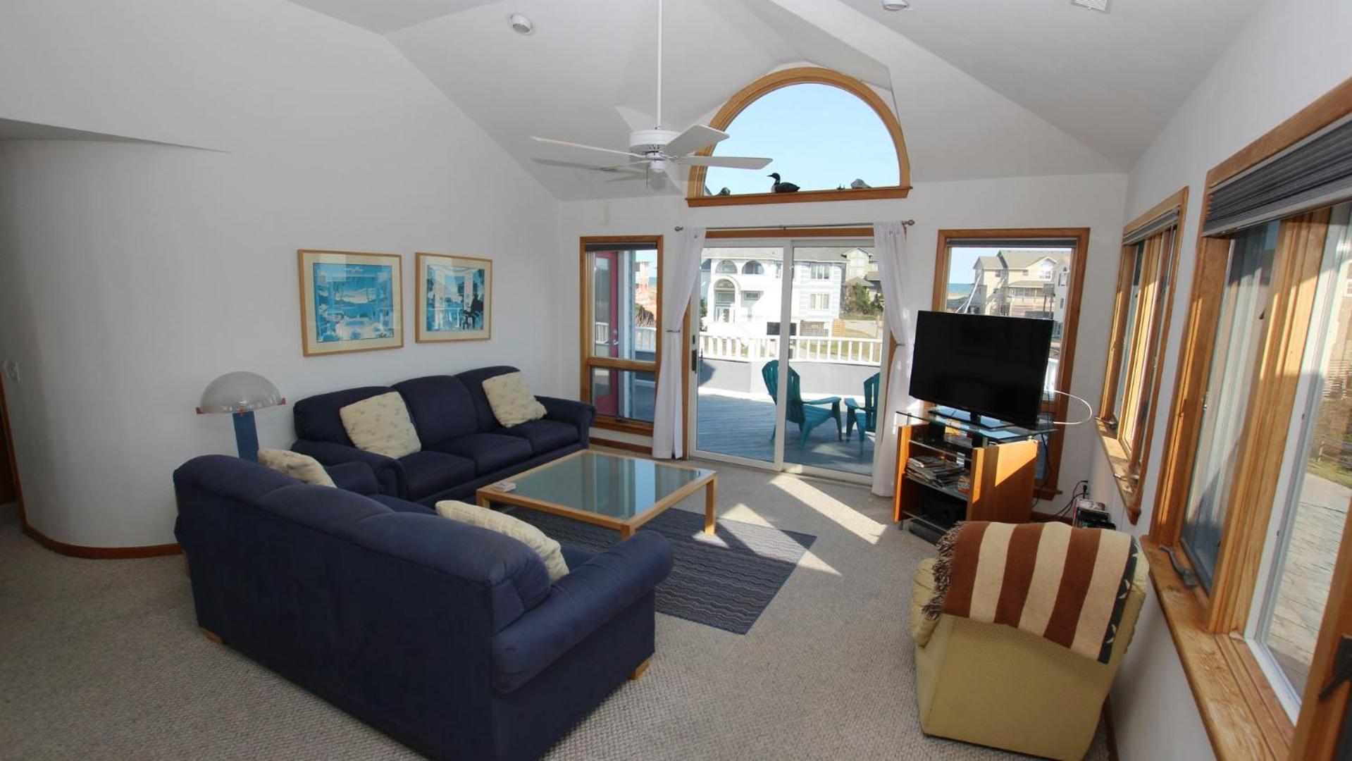 Semi-Oceanfront, Private Pool, Hot Tub, Close to Beach Access, GF2, Touch of Grey view 4