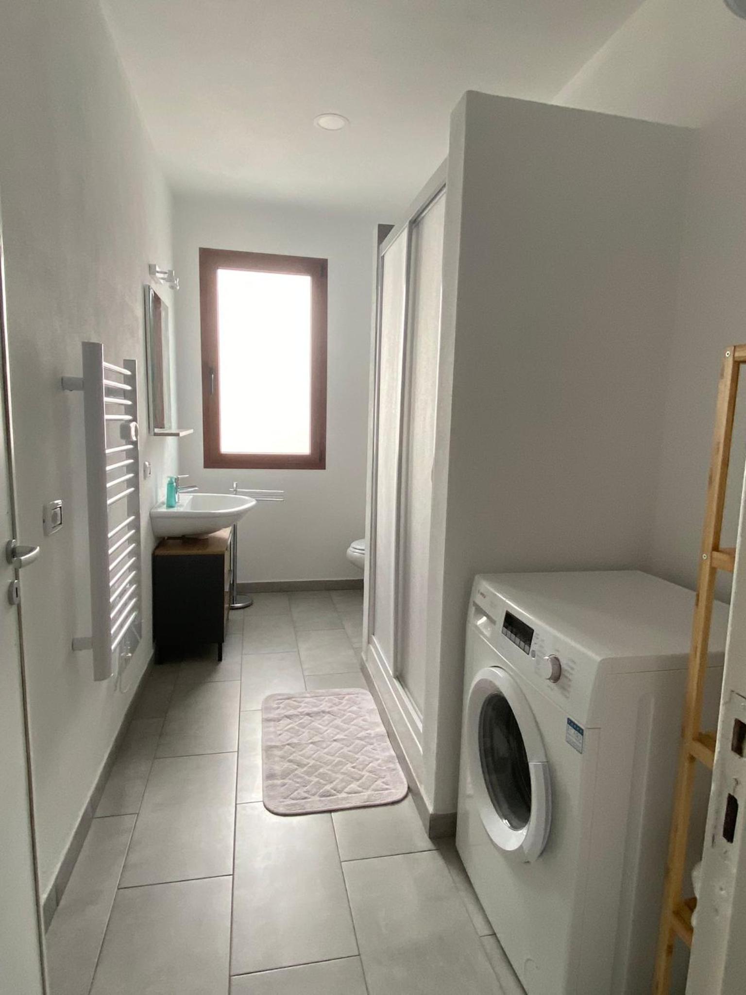 Il Sole Verde en Marrùbiu — bathroom
