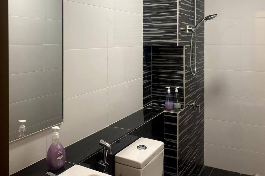 3-bed Gem near Singapore border!