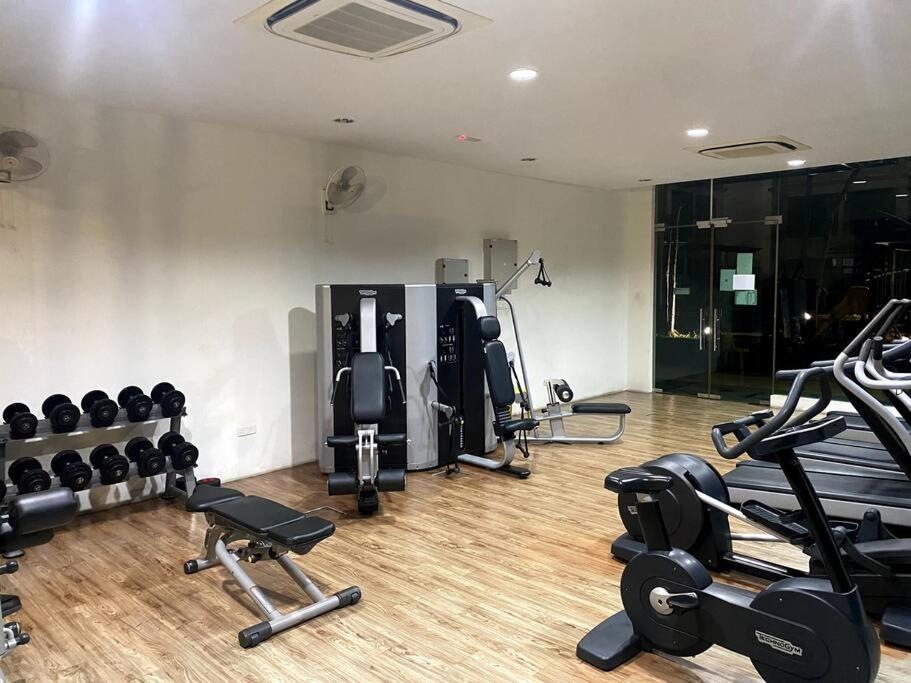 3-bed Gem near Singapore border!