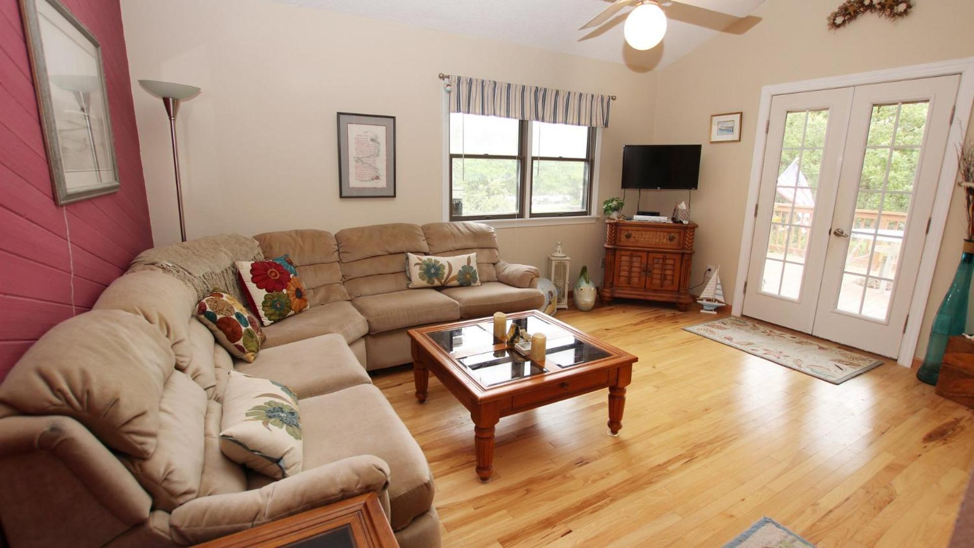 Soundside, Yard, Dogs Welcome, Patio with Firepit, KD326, The Turtle Nest view 3