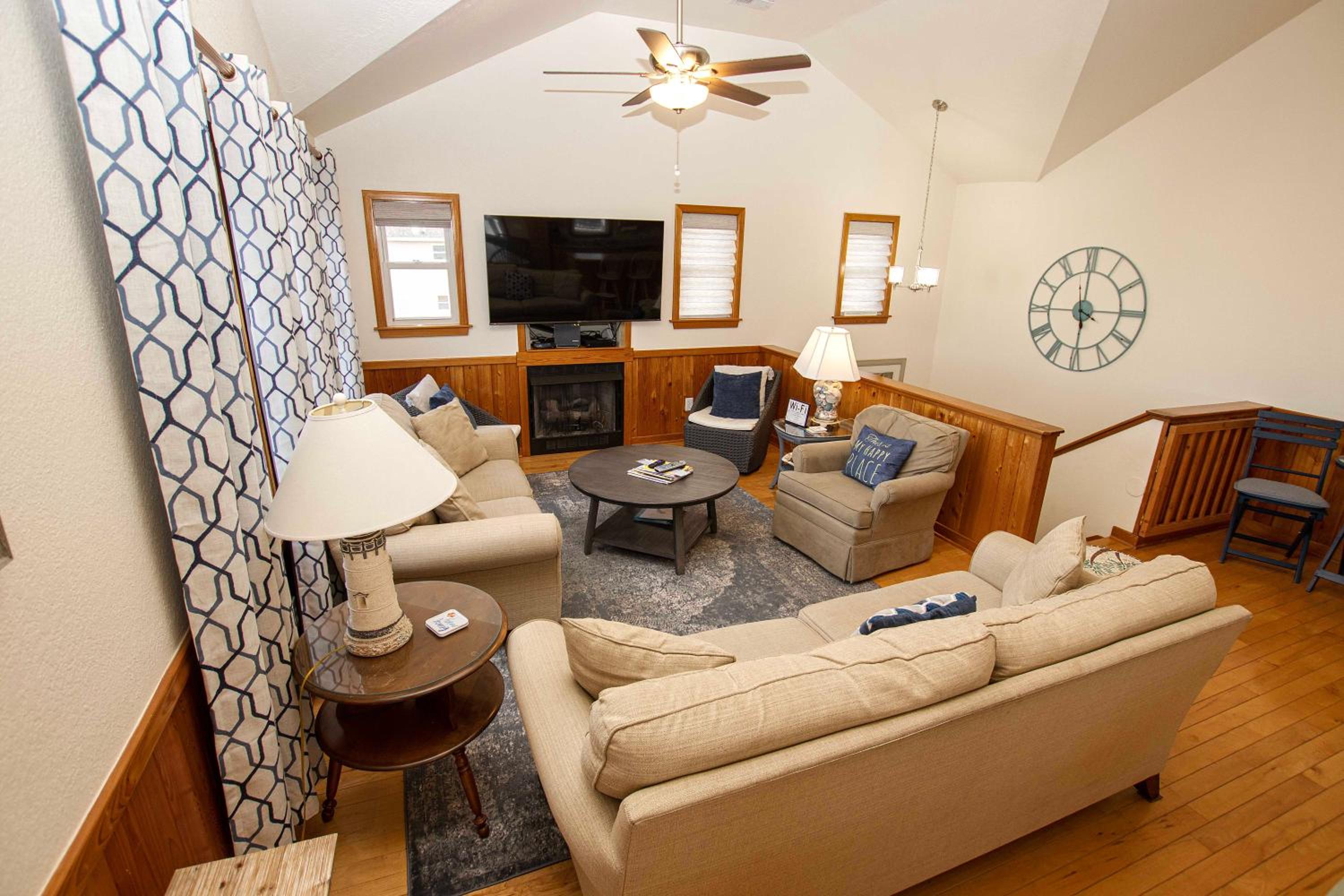 Oceanside, Private Pool, Hot Tub, Close to Beach! KD814, Stay Here on Porpoise view 5