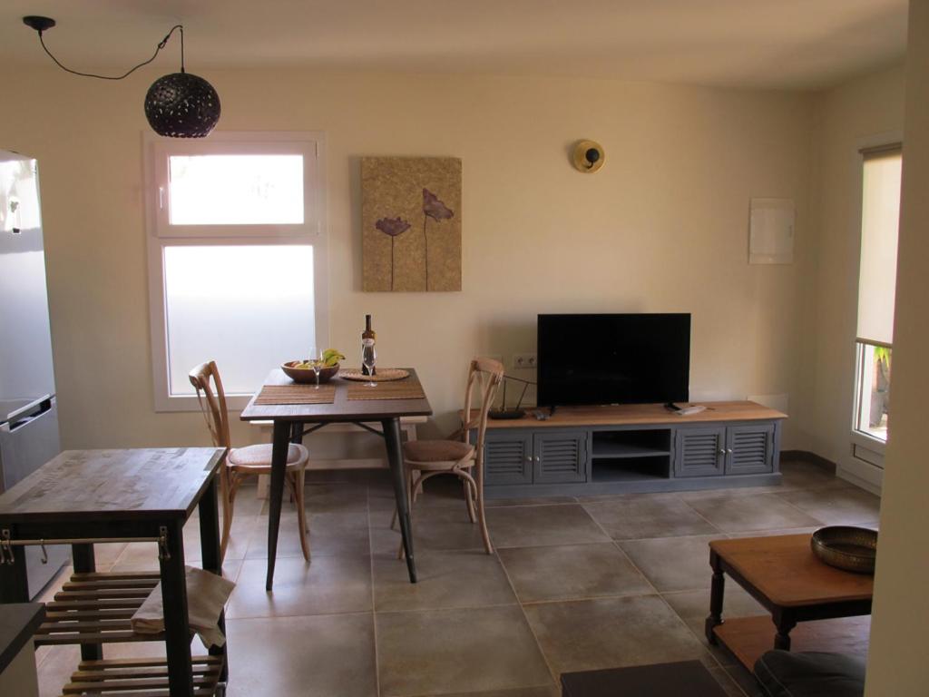 Bungalow LIDO-Playa Roca residence with sea front access - Free AC - Wifi photo 3