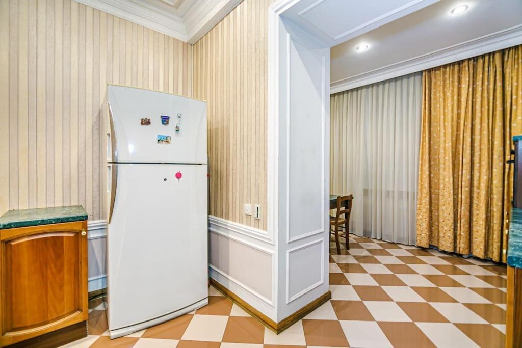 White Apartment LUX