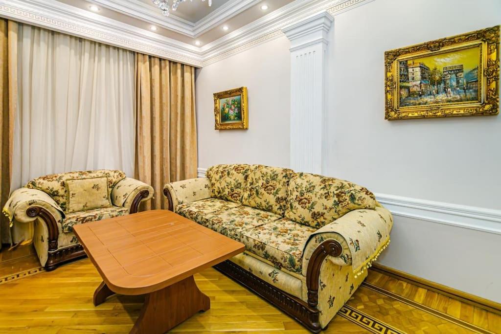 White Apartment LUX