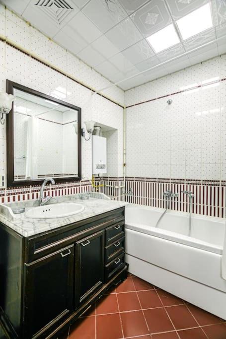 White Apartment LUX