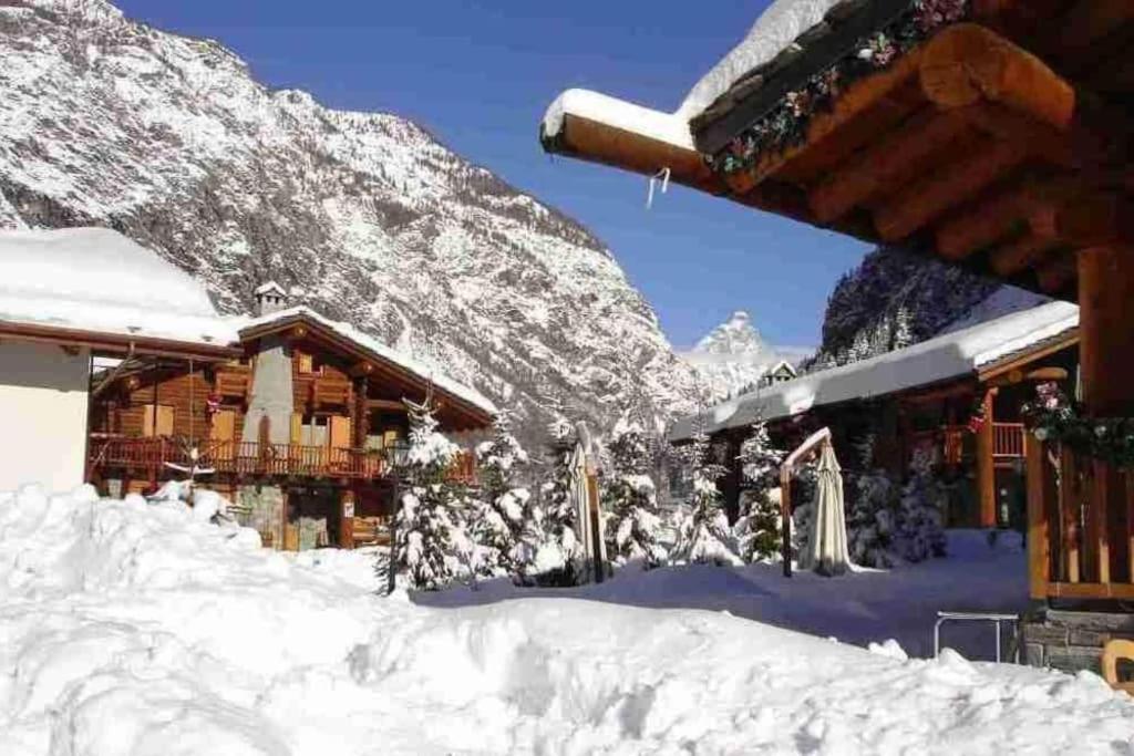Spectacular mountain hideaway
