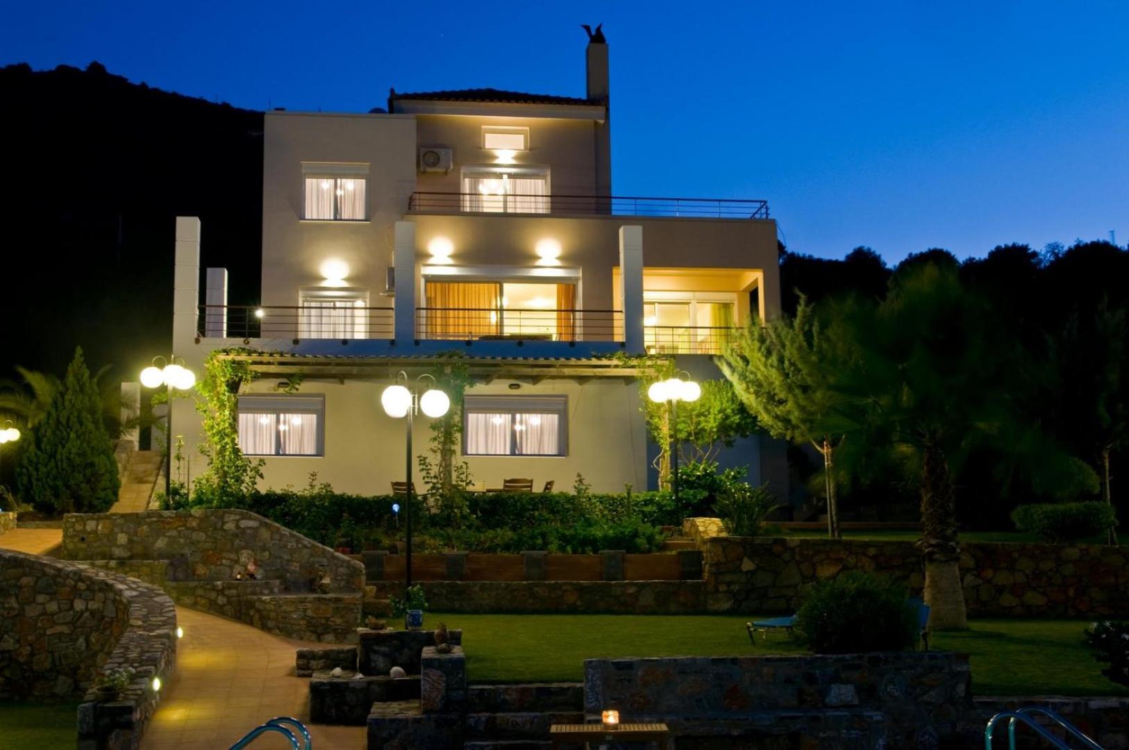 Agnanti Villas