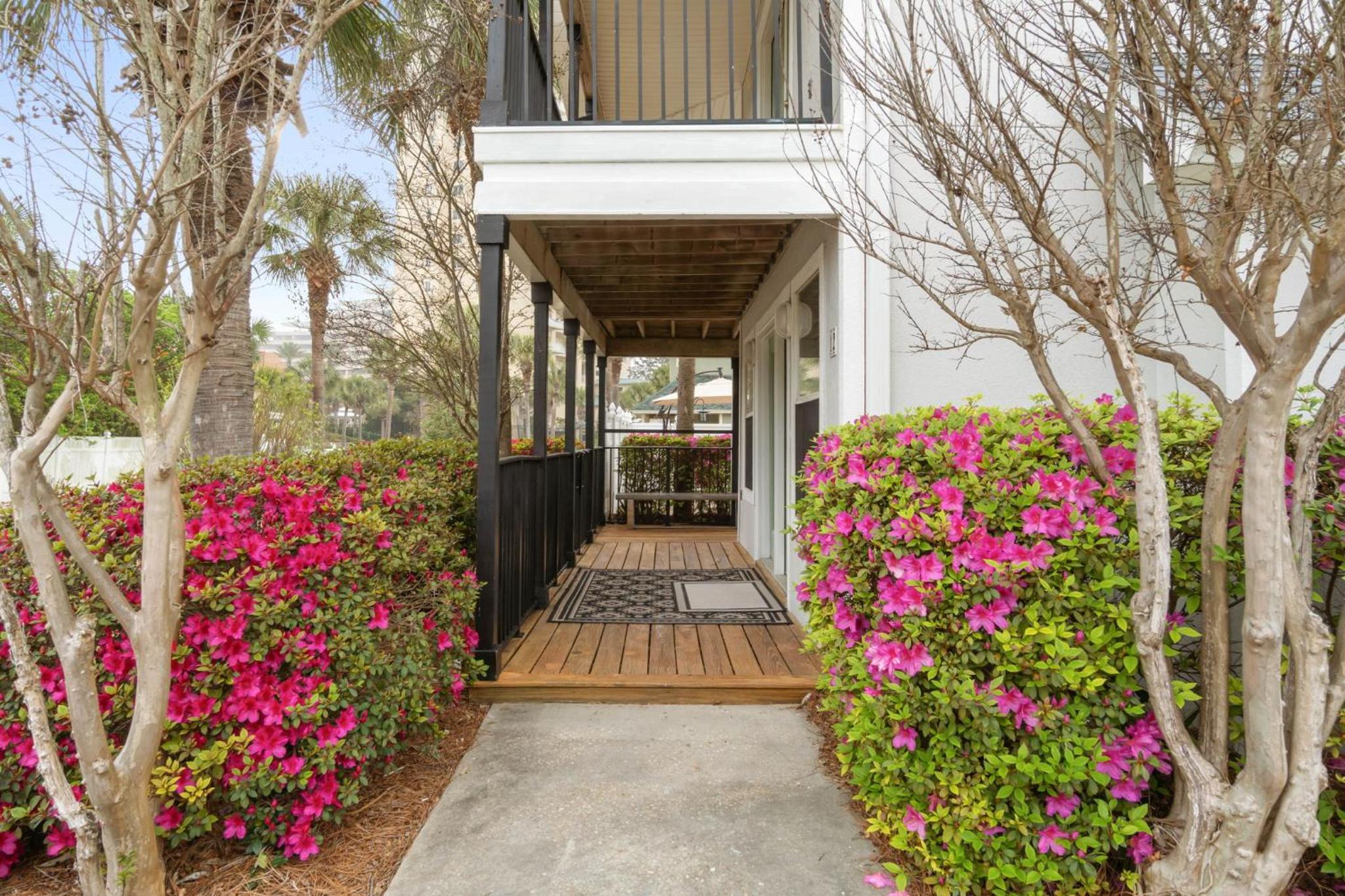 Serenity Cottage - Spacious Haven - Private Pool view 3