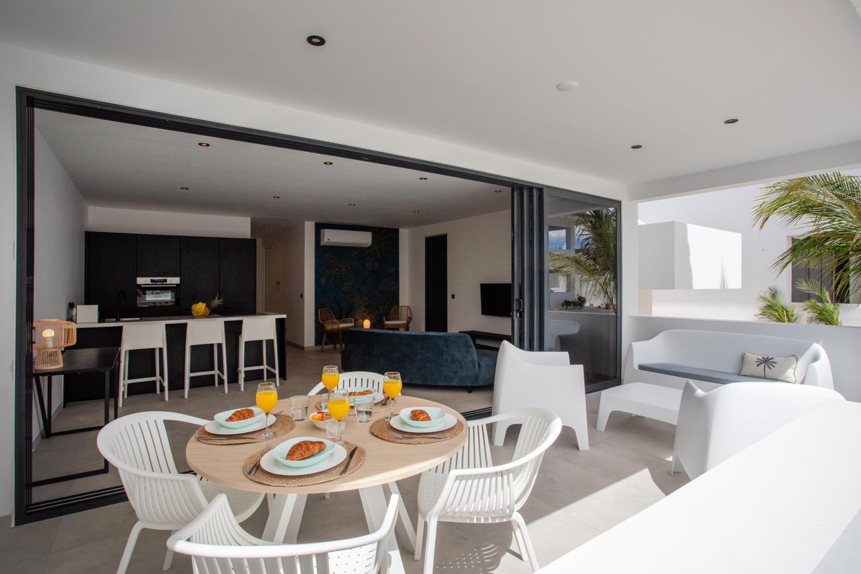 Oasis luxury apartment in Jan Thiel - close to the beach