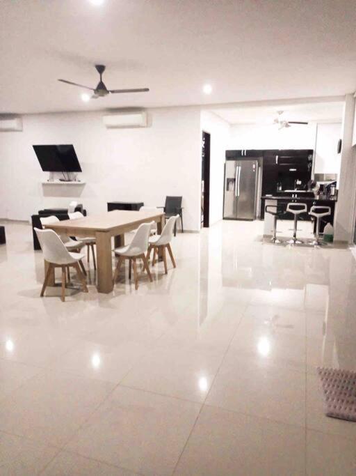 Hermosa casa en condominio privado.
