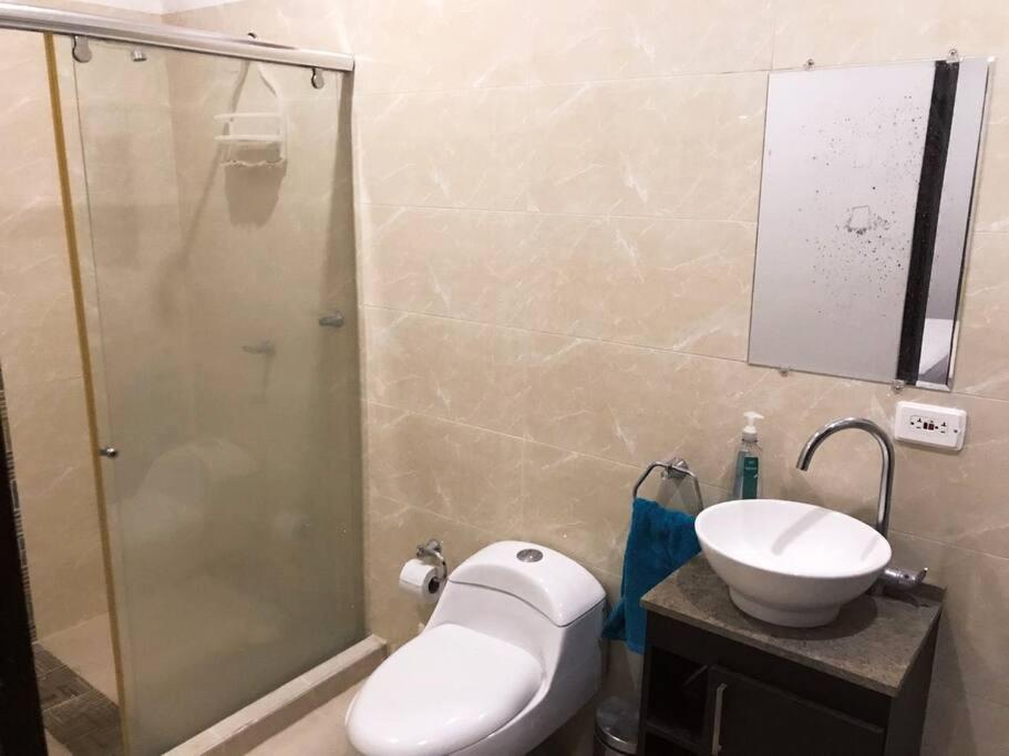 Hermosa casa en condominio privado.