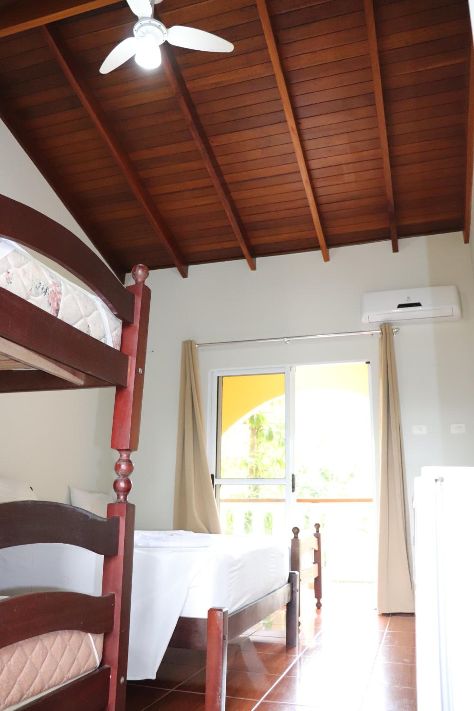 Camping Pousada Ilha do Mel - Frente ao Mar