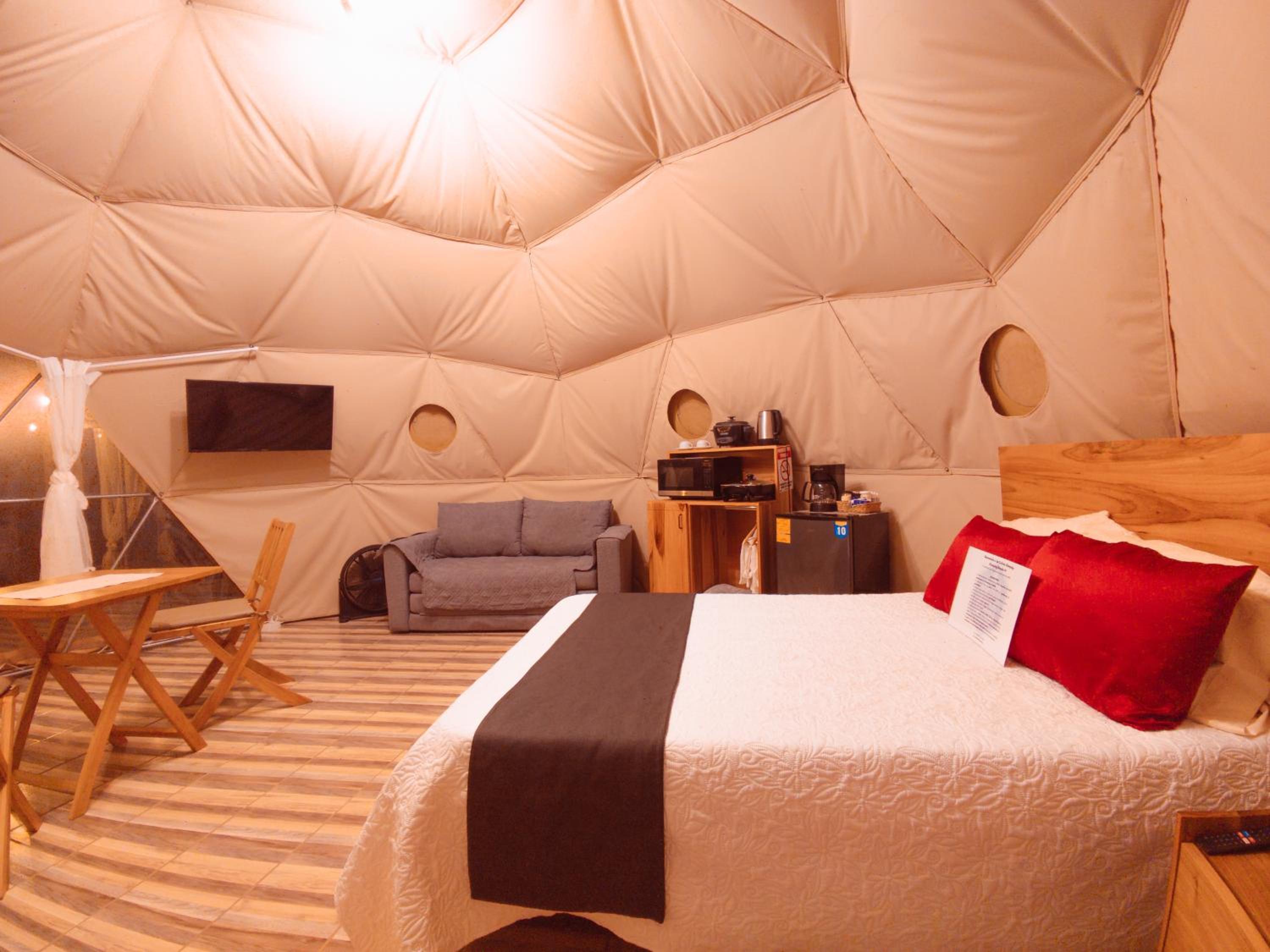 Las Colinas Glamping view 4