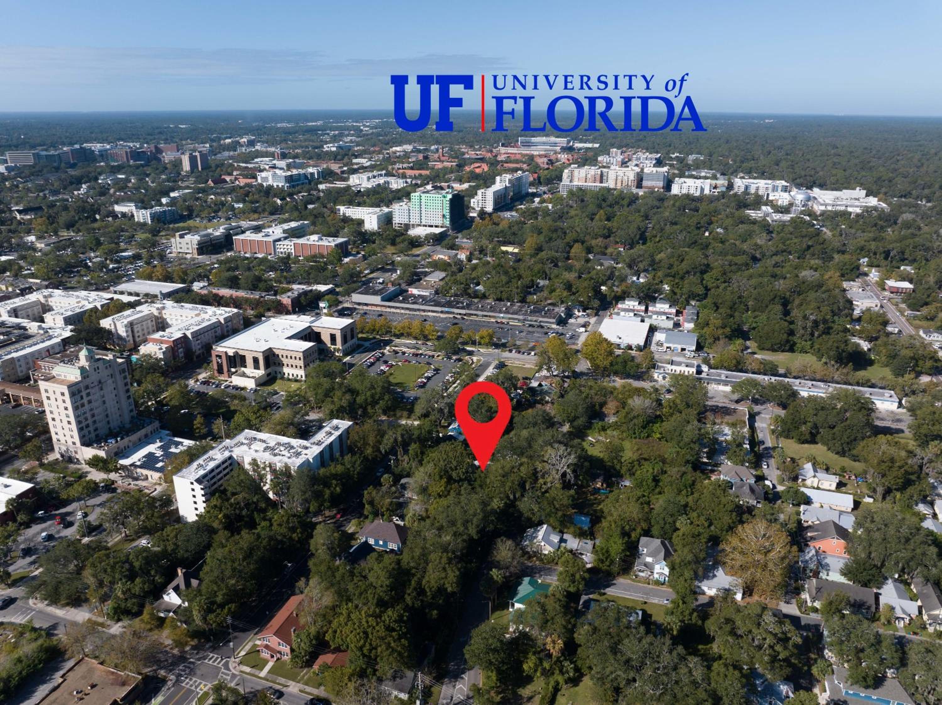 1 Mile to UF & 5 Min Walk Downtown Pet Friendly view 5