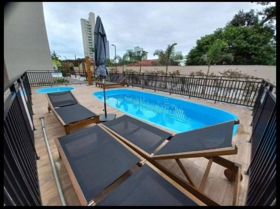 Apartamento novo 150 metros da Praia com piscina