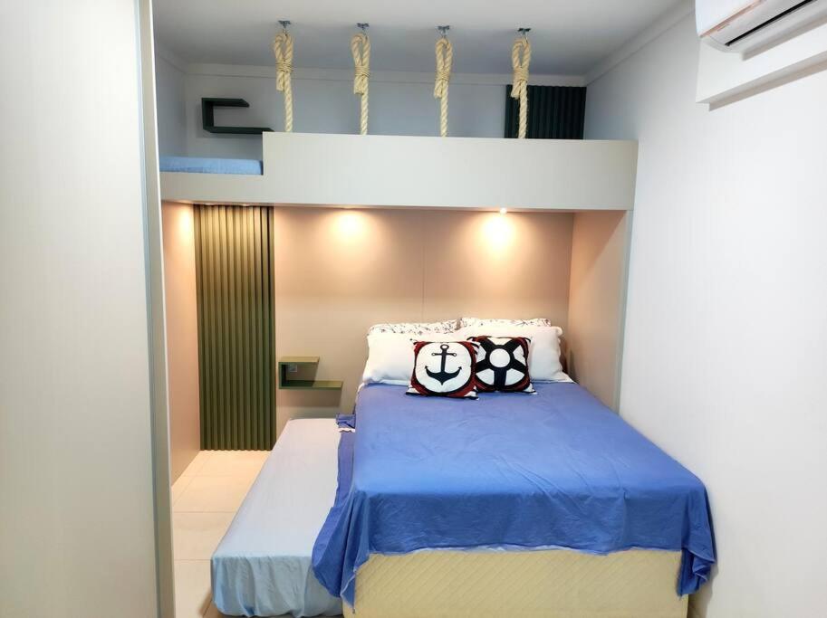 Apartamento novo 150 metros da Praia com piscina