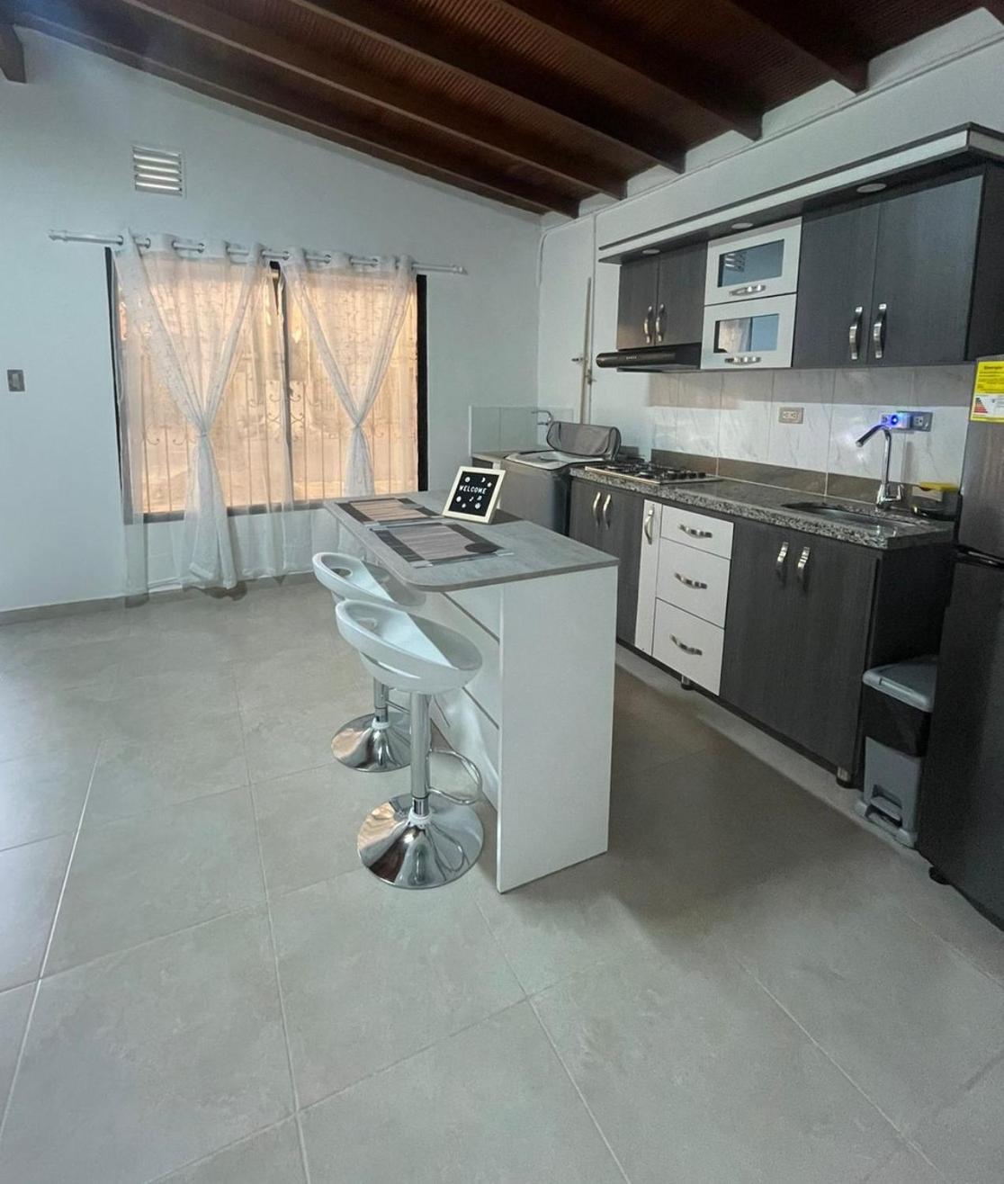 Aparta estudio Laureles - Estadio