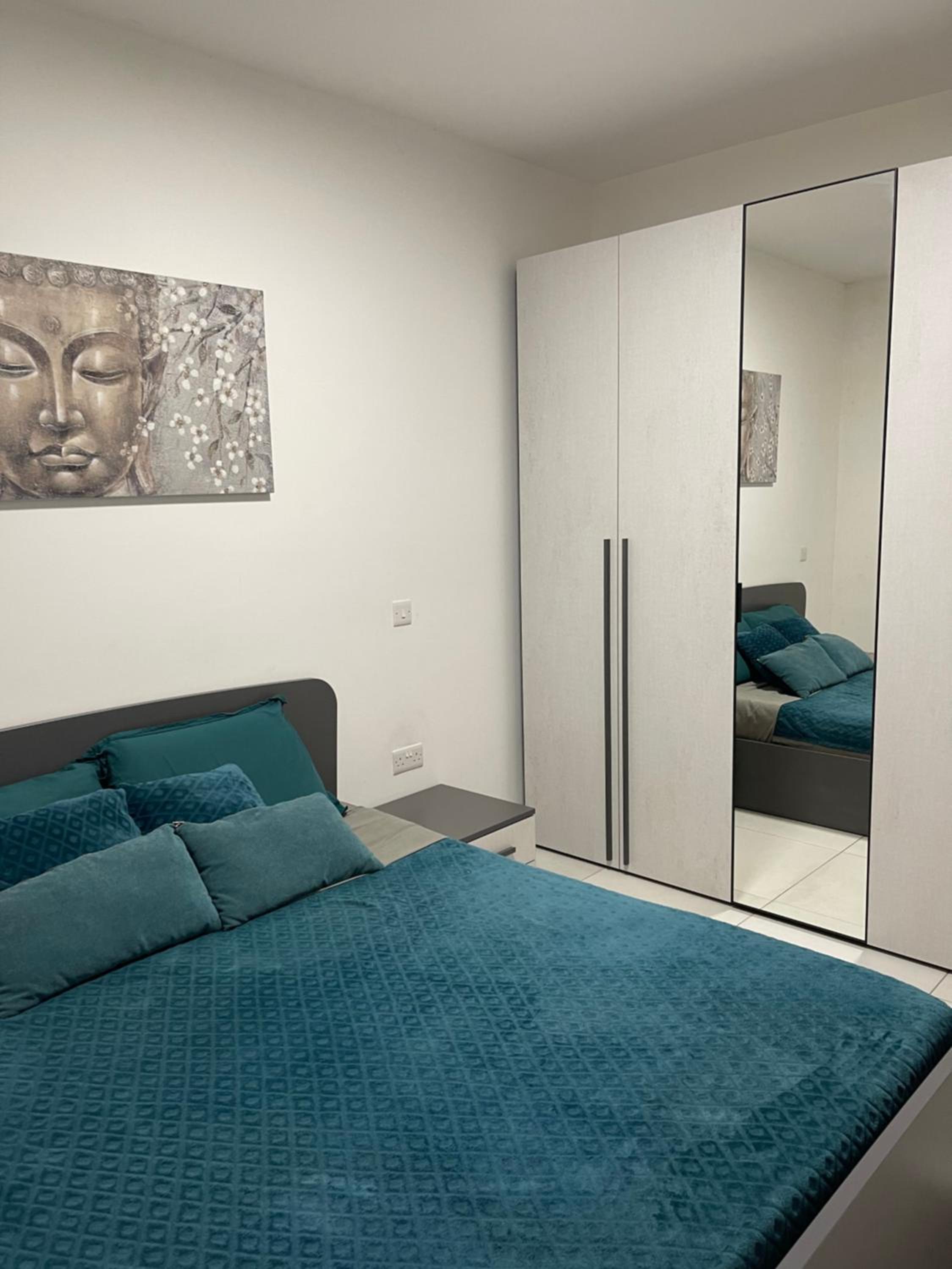 Zen Apt in the Heart of Malta view 5