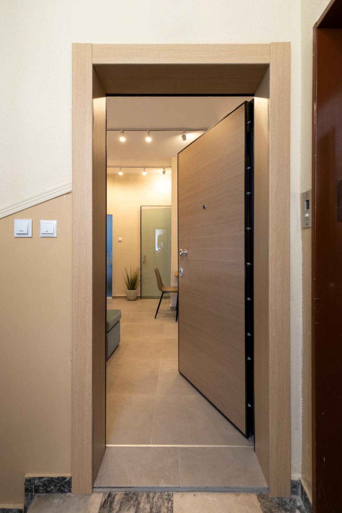 Thea Small House
