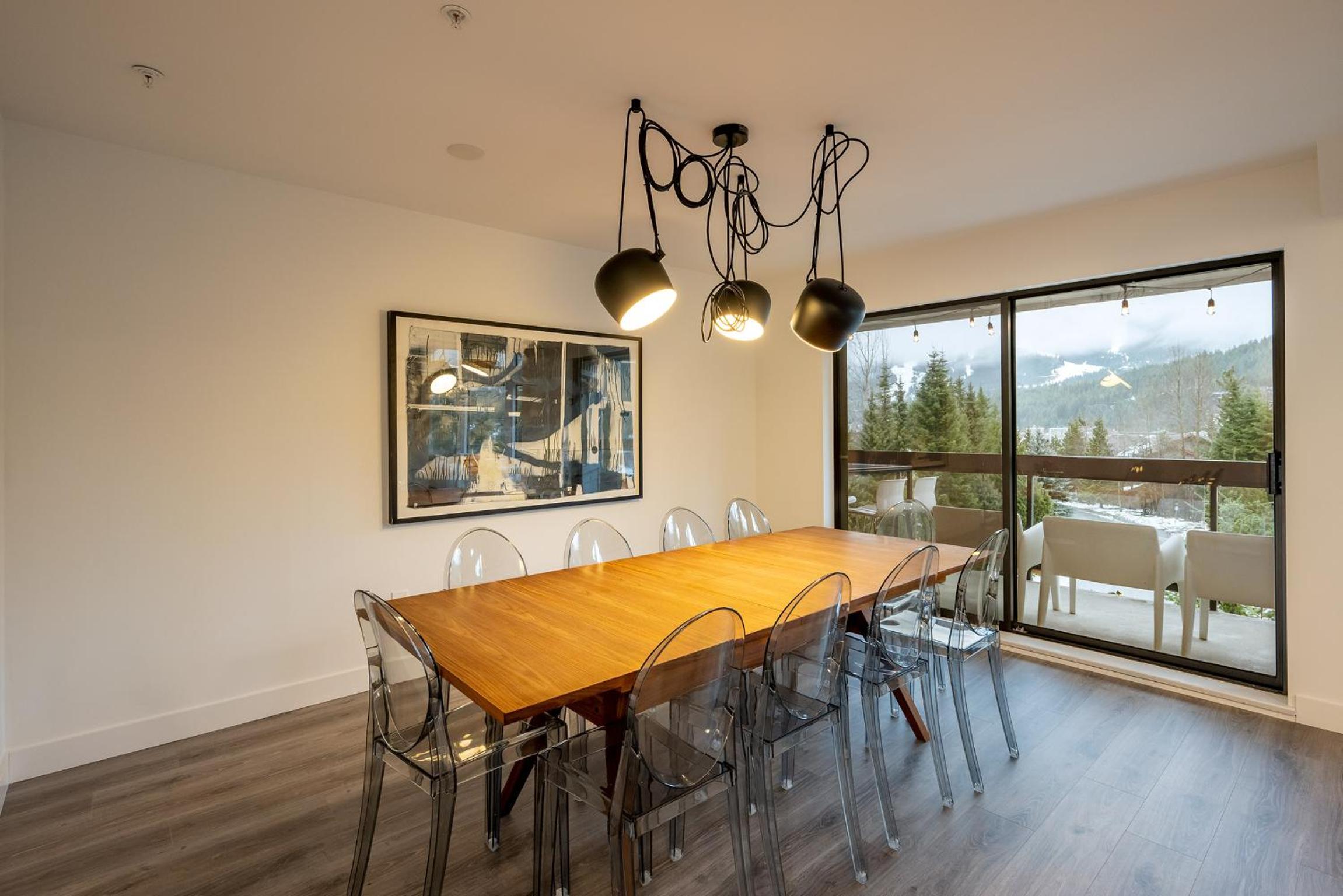 Newly Renovated! Spacious 3 bedrooms plus enclosed loft bedroom and TV room!