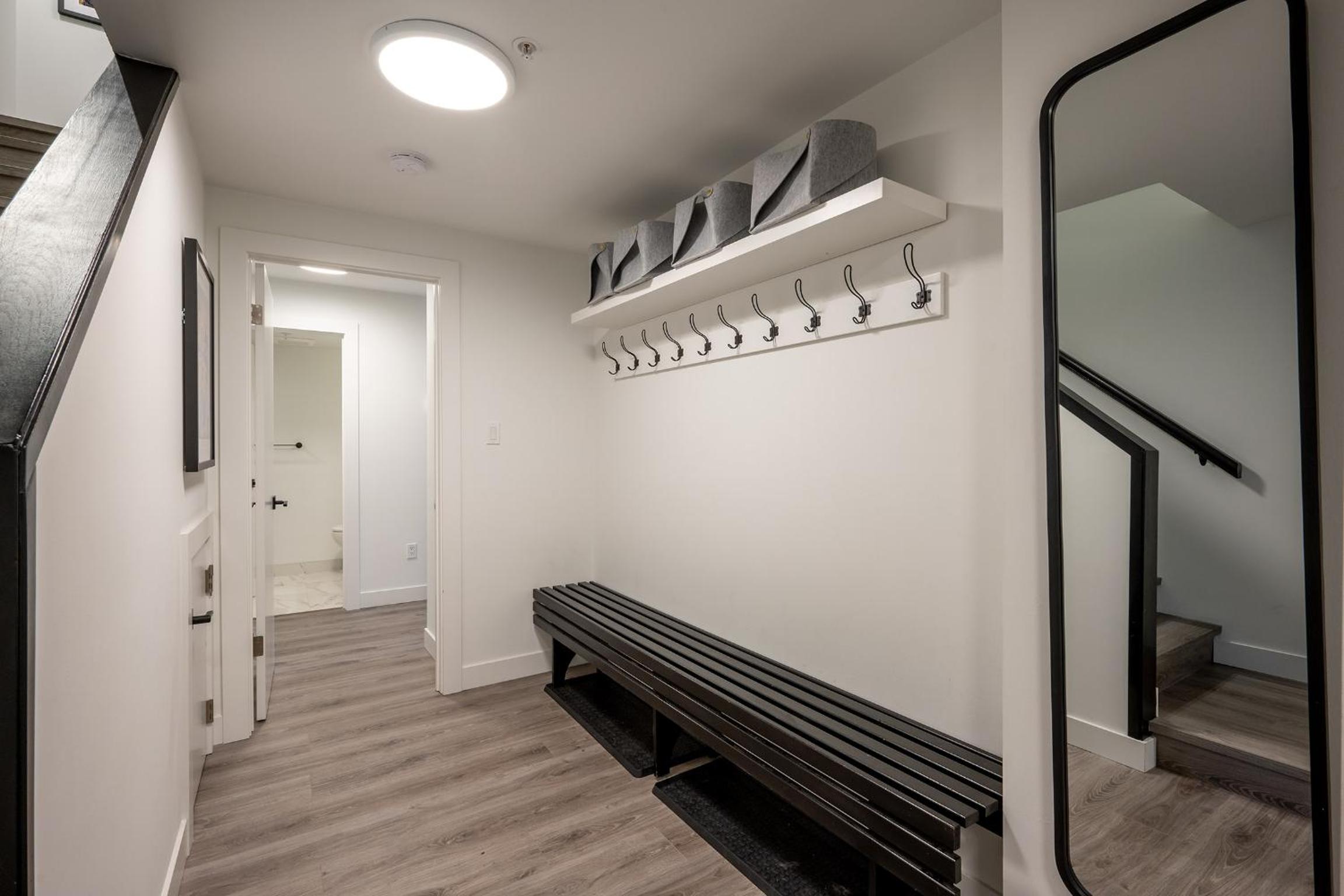 Newly Renovated! Spacious 3 bedrooms plus enclosed loft bedroom and TV room!