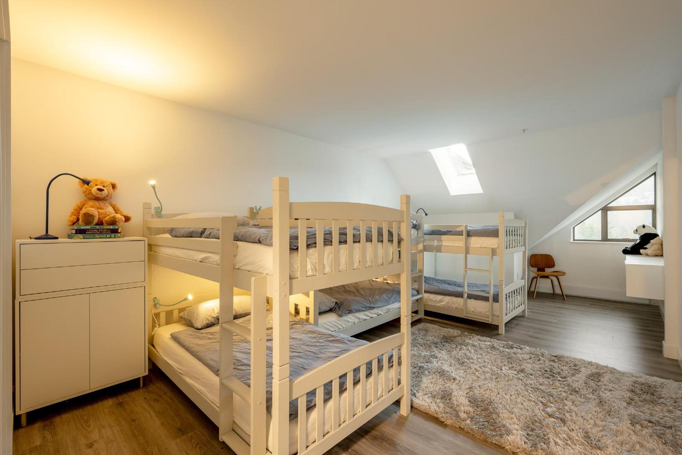 Newly Renovated! Spacious 3 bedrooms plus enclosed loft bedroom and TV room!