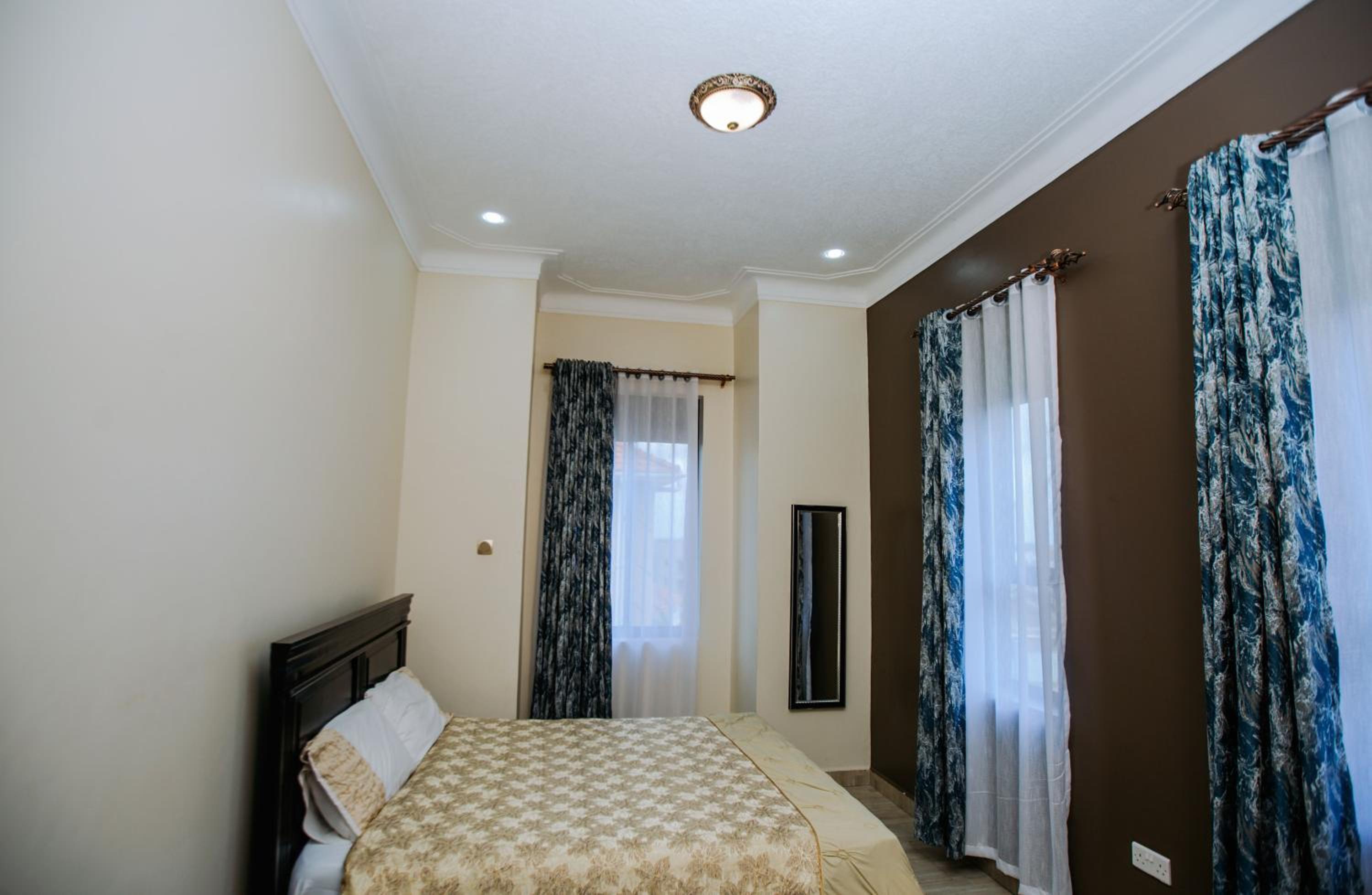 Trine Comfort- 1 bedroom apartment, Kyanja-Ring Rd, Mugulusi close view 4