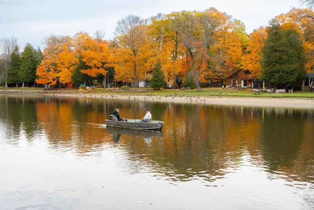 Riverfront Cottage Sauna Canoe Included Kids Playroom Nature Escape