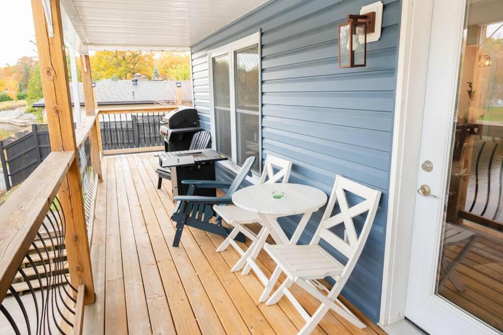 Riverfront Cottage Sauna Canoe Included Kids Playroom Nature Escape