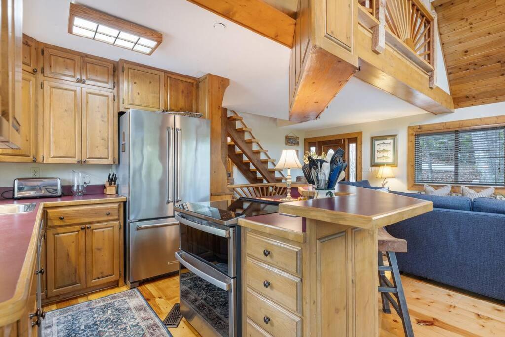 Water's Edge-Lakefront Cabin W/Dock, Views, Etc. view 3