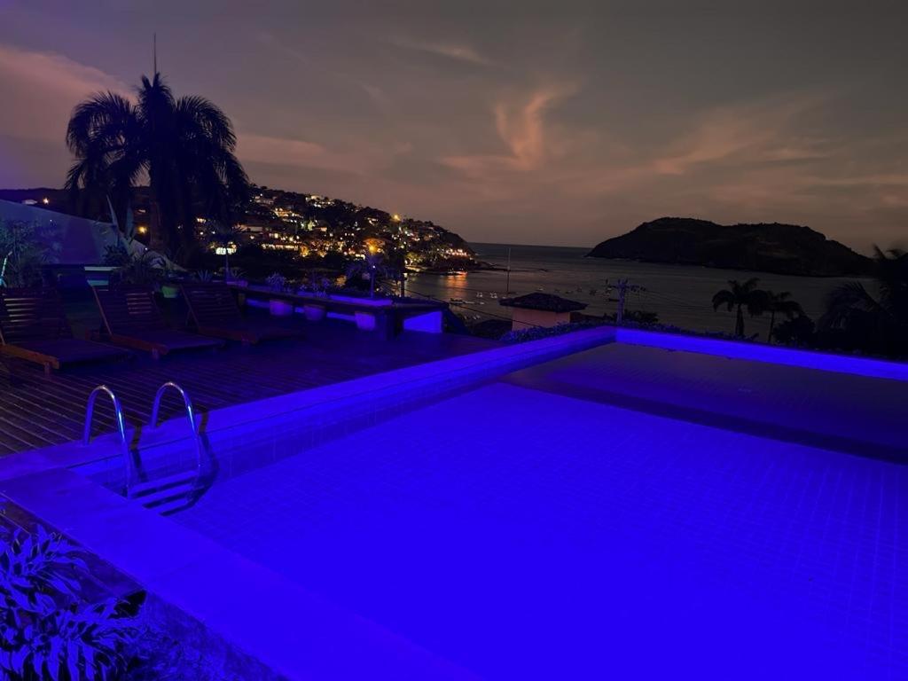 Búzios Prime: Vista Mar, 50m da Praia da Ferradura, 8 suites
