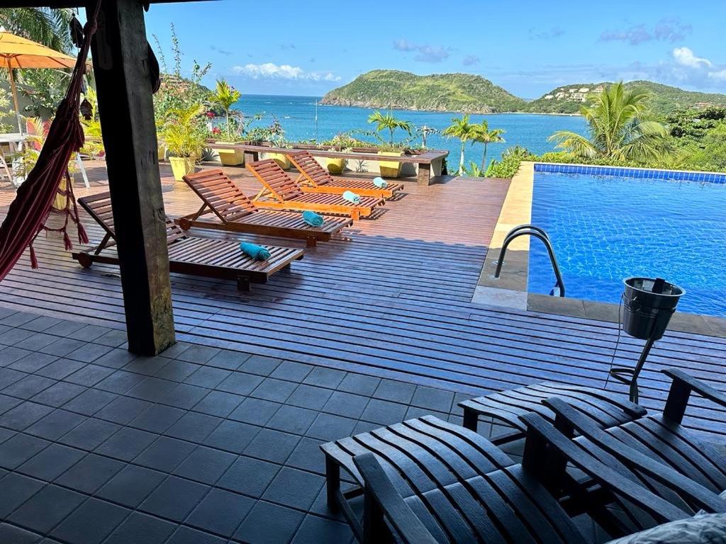 Búzios Prime: Vista Mar, 50m da Praia da Ferradura, 8 suites