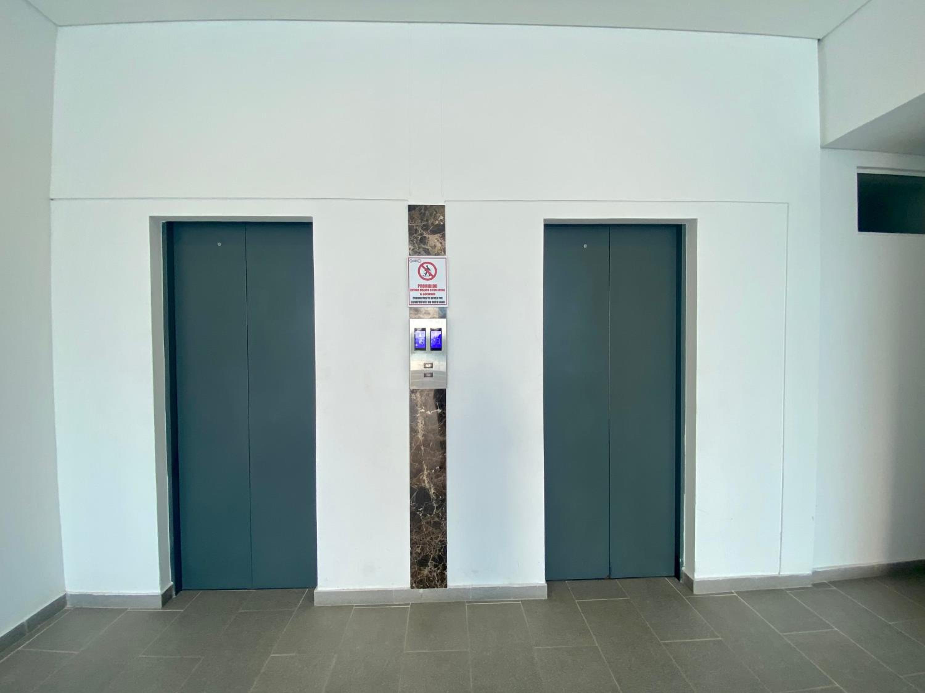 Ocean Club Apartments – Near the Sea by SOHO