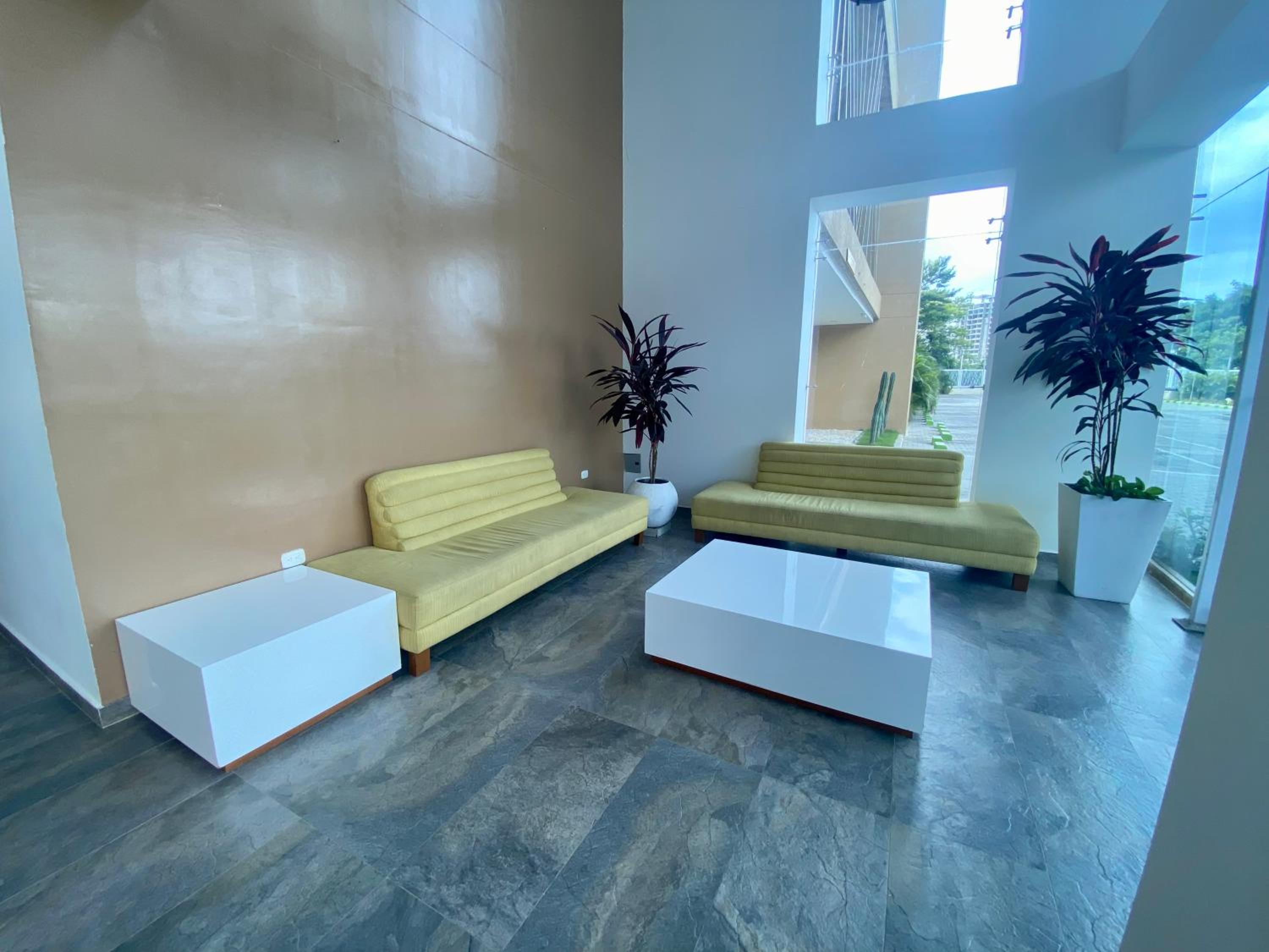 Ocean Club Apartments – Near the Sea by SOHO