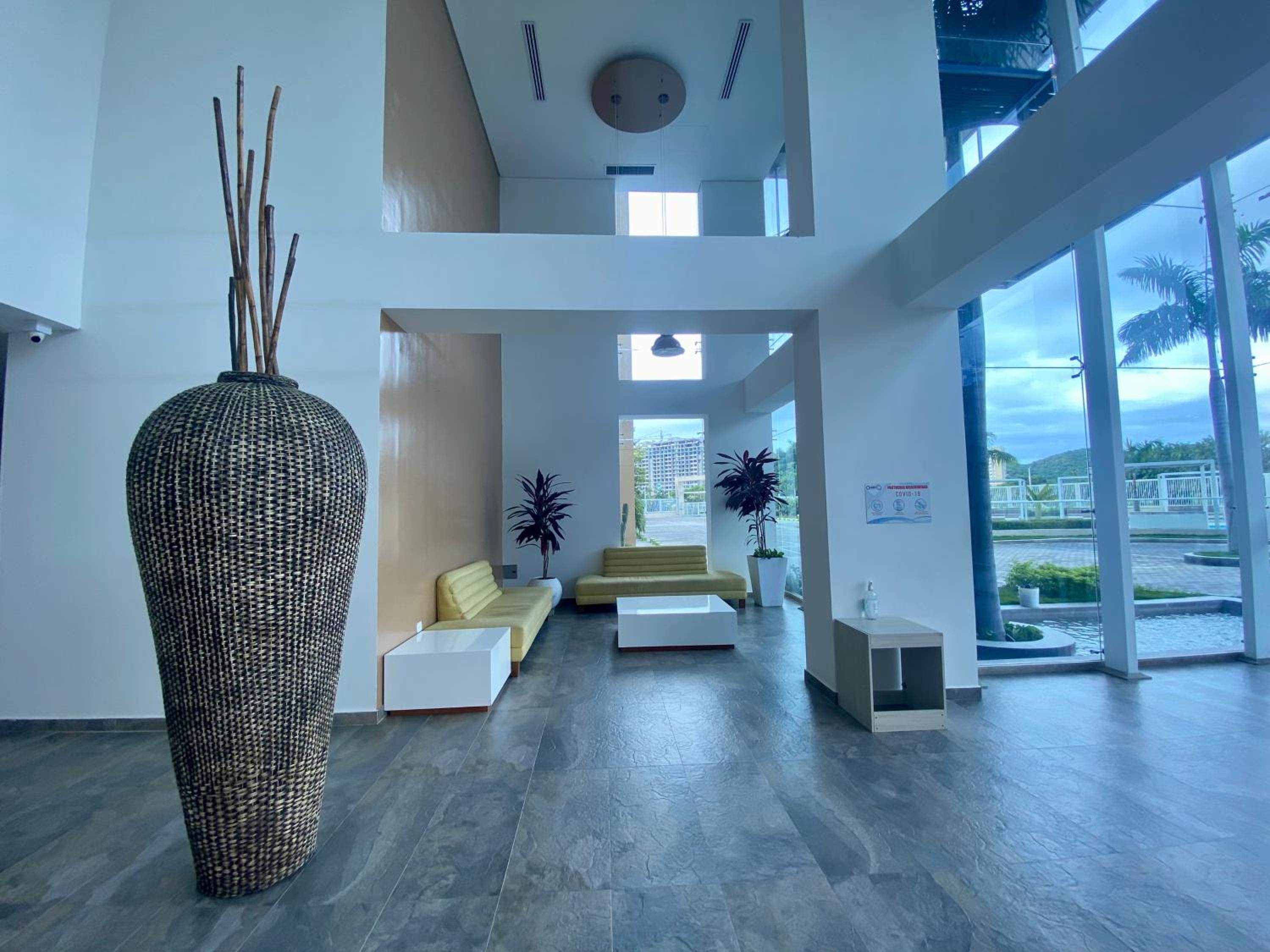 Ocean Club Apartments – Near the Sea by SOHO