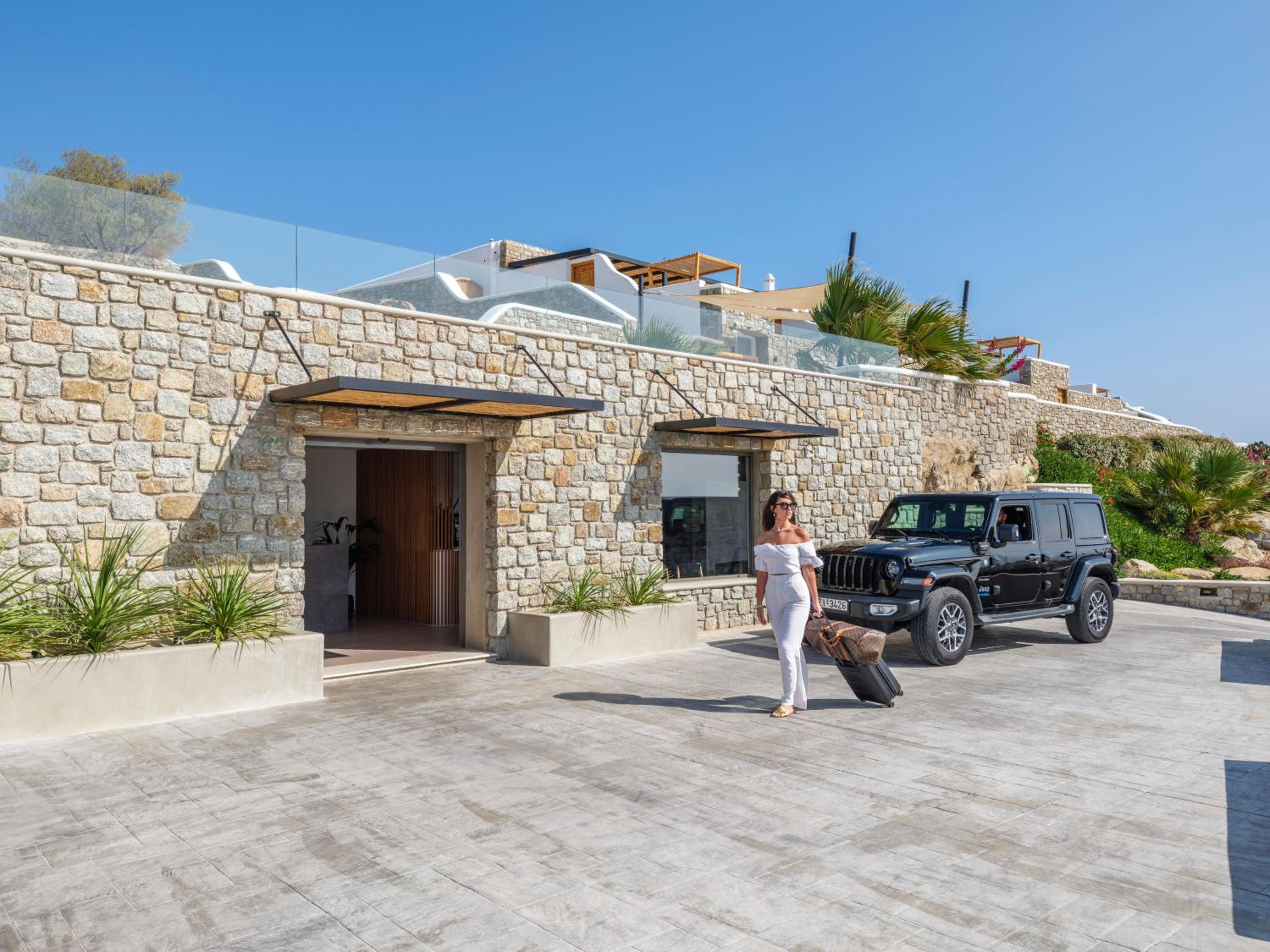 Evi Suites & Villas view 5