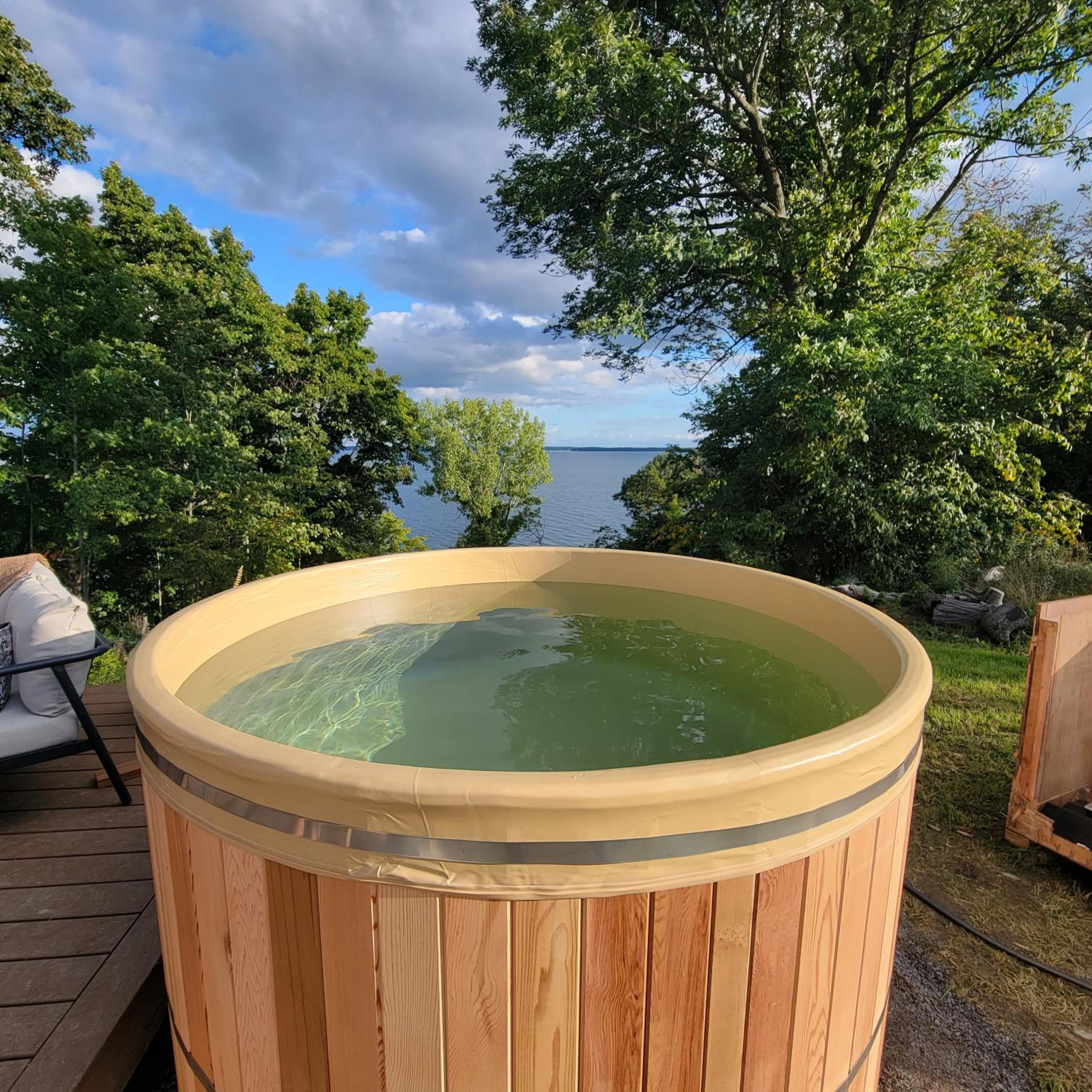 Gananoque Vacations - Unique waterfront house with private beach - Property Image 3