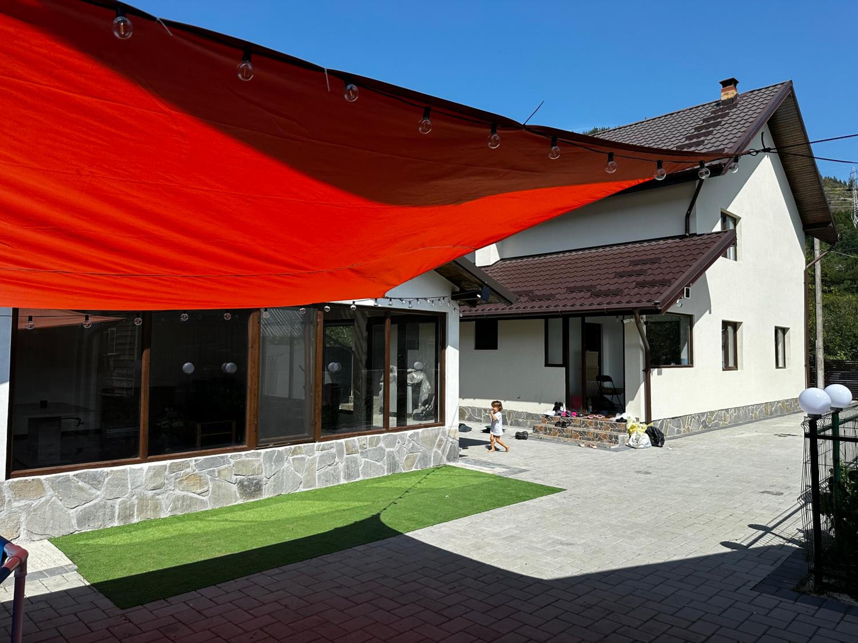 Photo 8