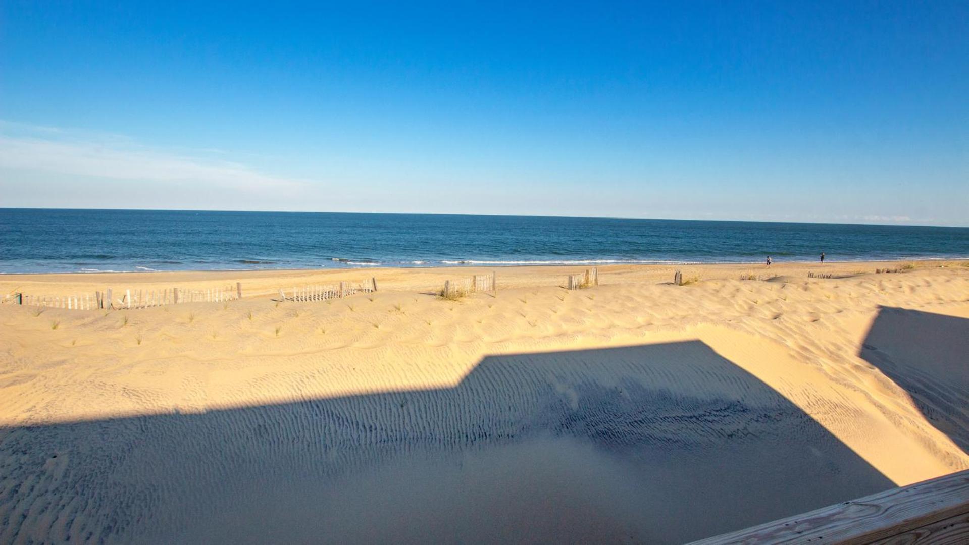 OCEANFRONT, Ocean views, Dogs Welcome! KH10, Beach House view 4