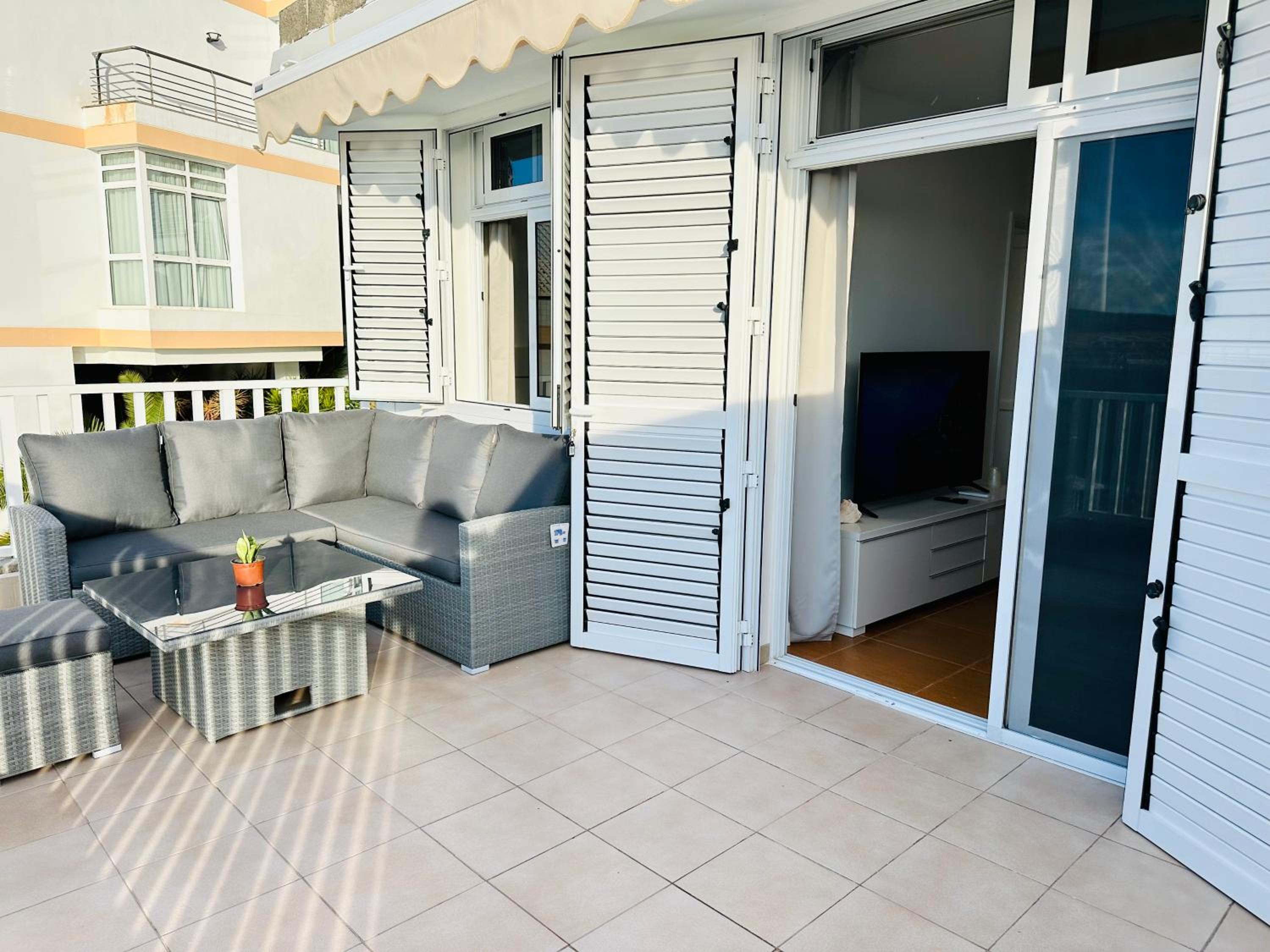 AMADORES BEACH VIEW APARTMENT photo 4