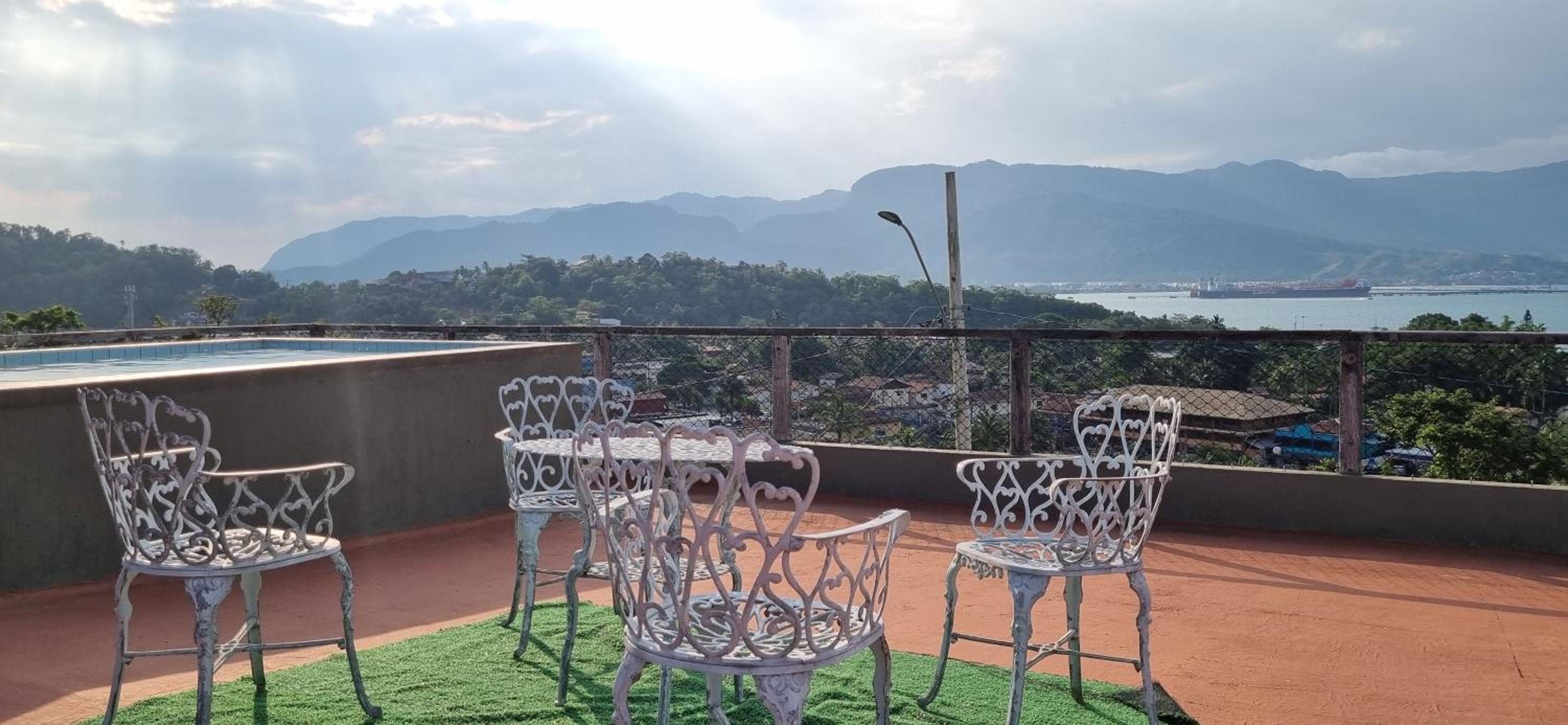 Suite completa Ilhabela - com varanda e vista panorâmica
