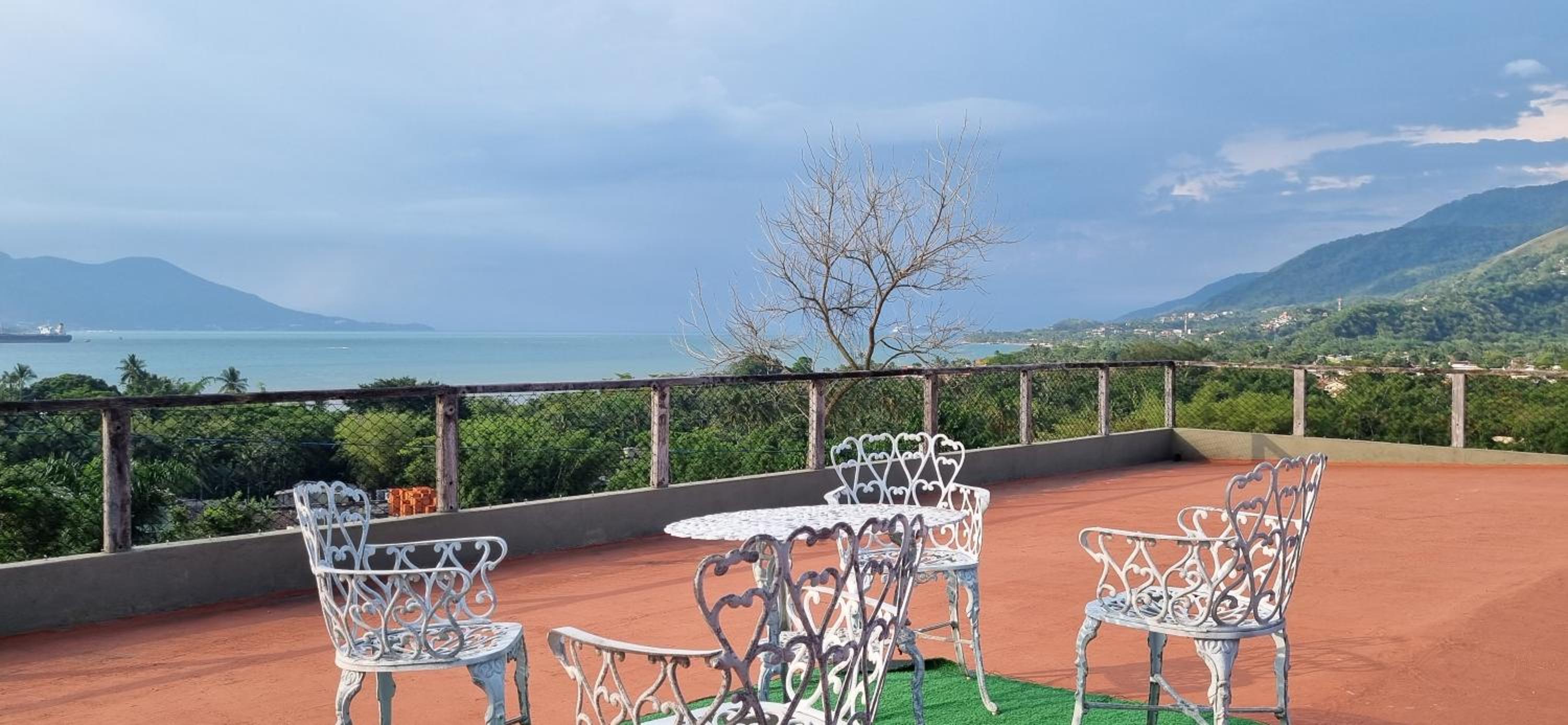 Suite completa Ilhabela - com varanda e vista panorâmica